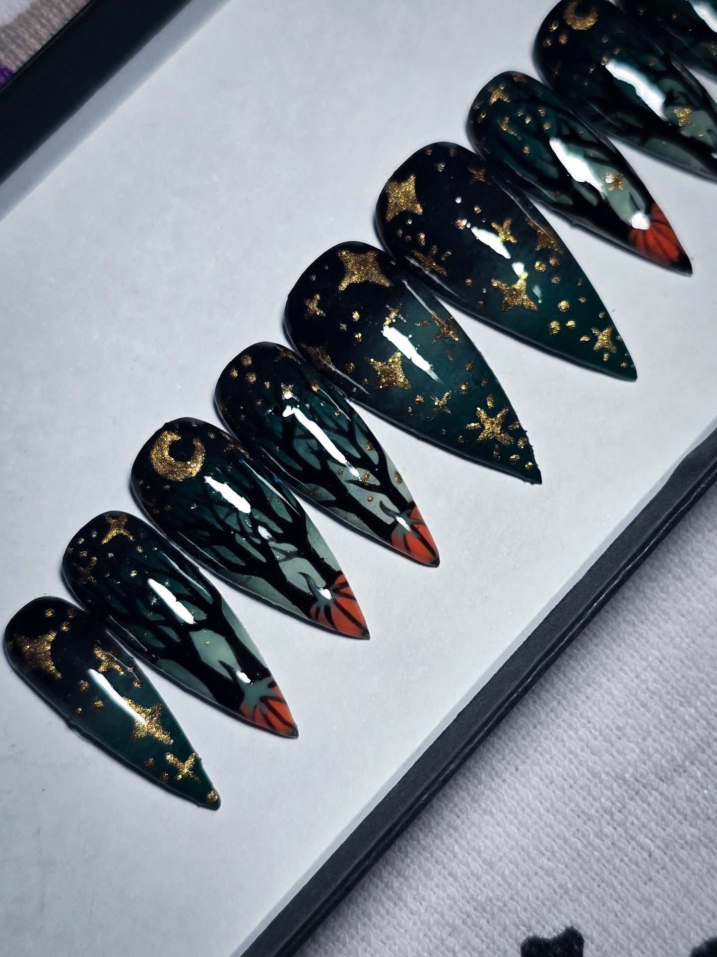Starlit Hollow Press on Nail Set