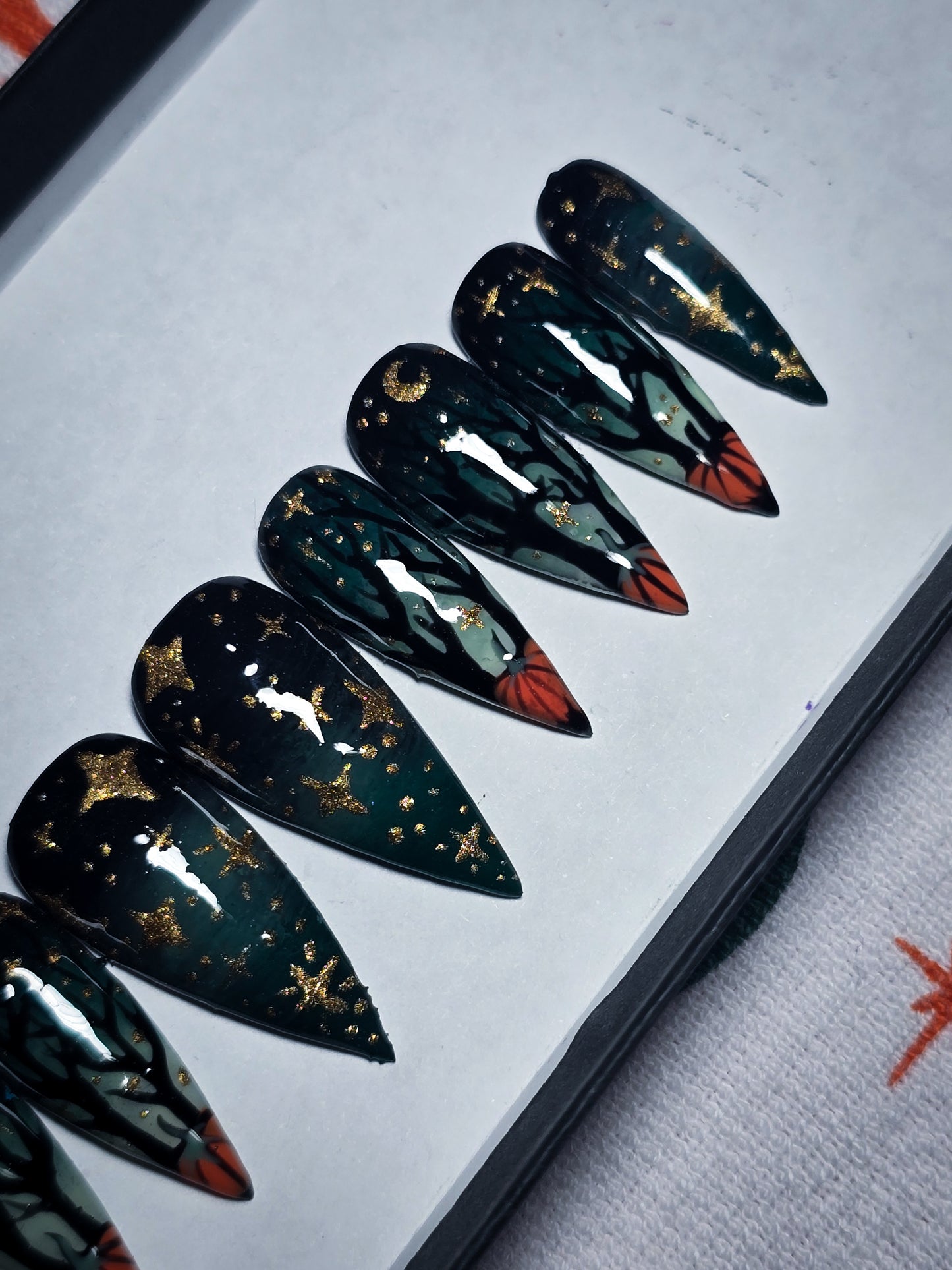Starlit Hollow Press on Nail Set