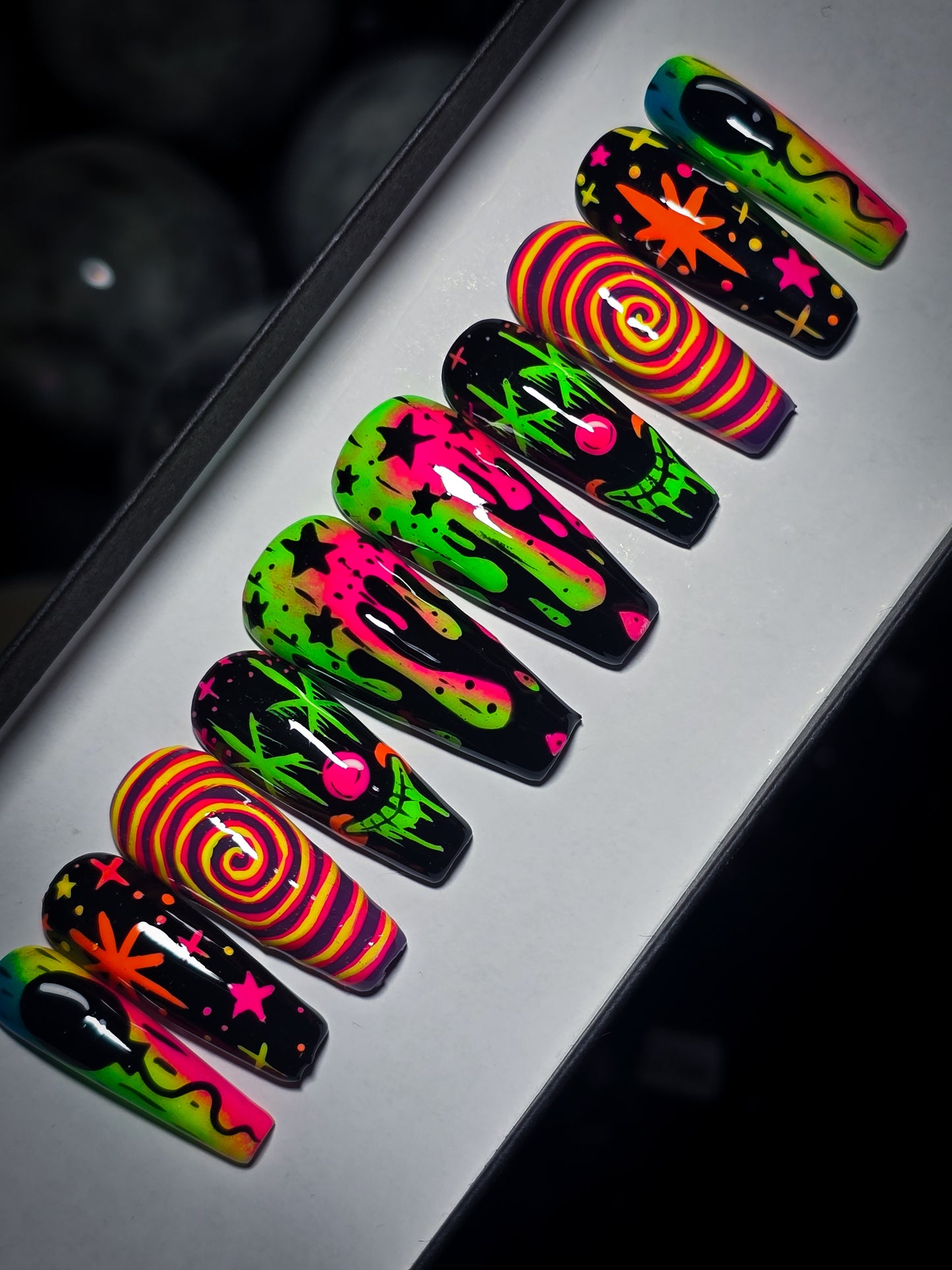 Toxic Circus Press on Nail Set