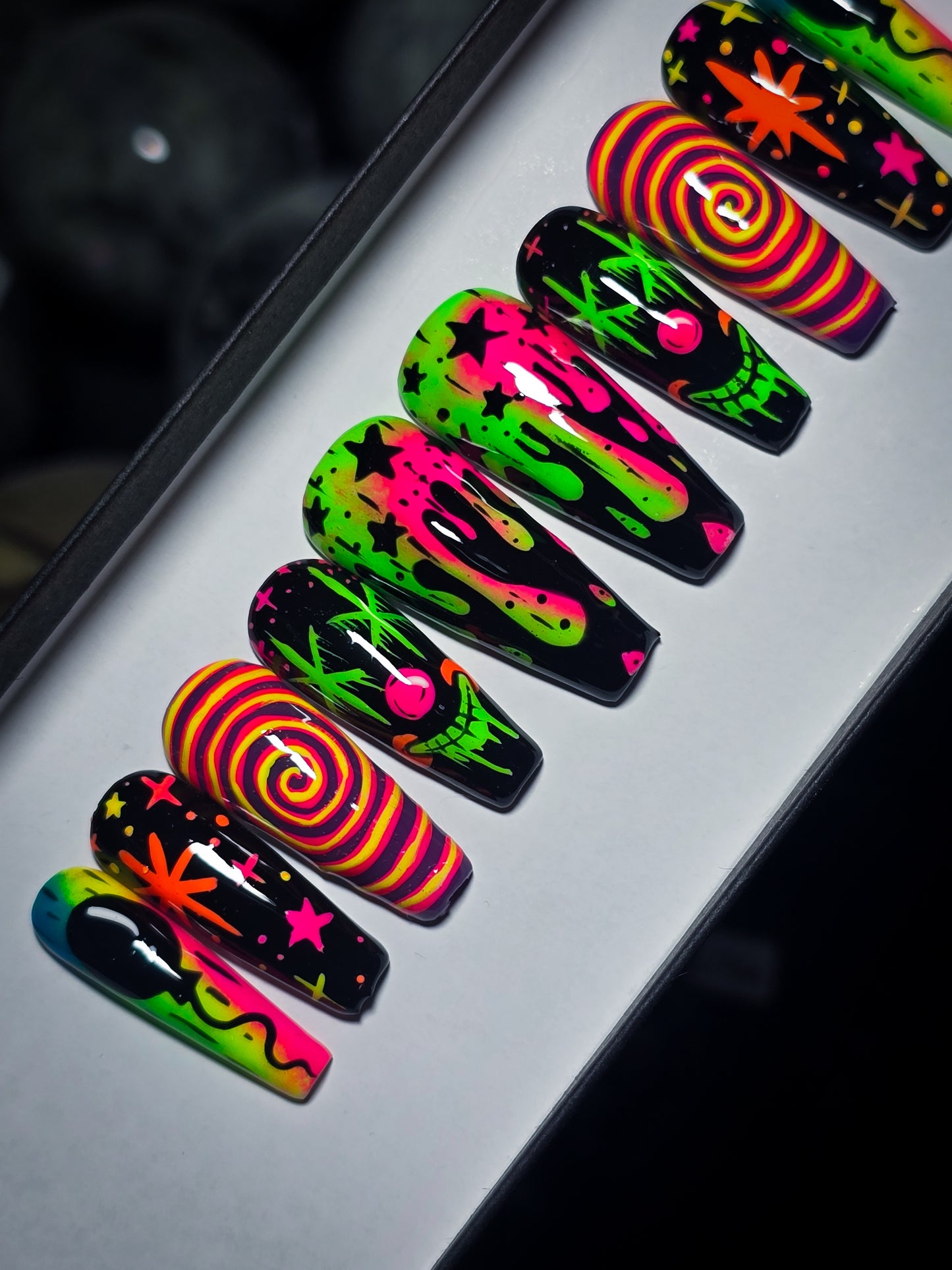 Toxic Circus Press on Nail Set