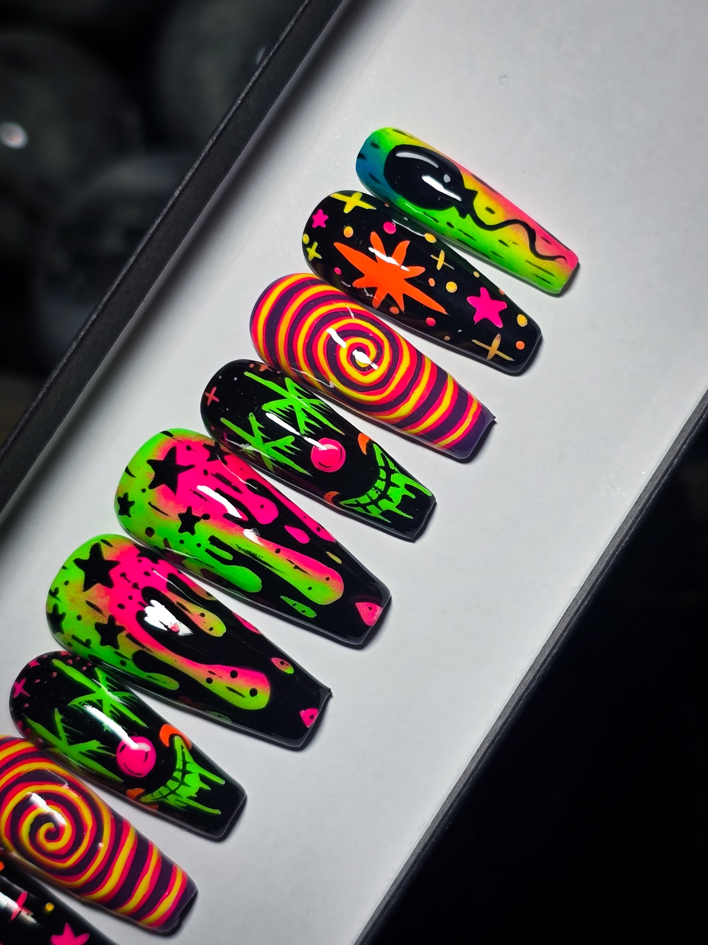 Toxic Circus Press on Nail Set