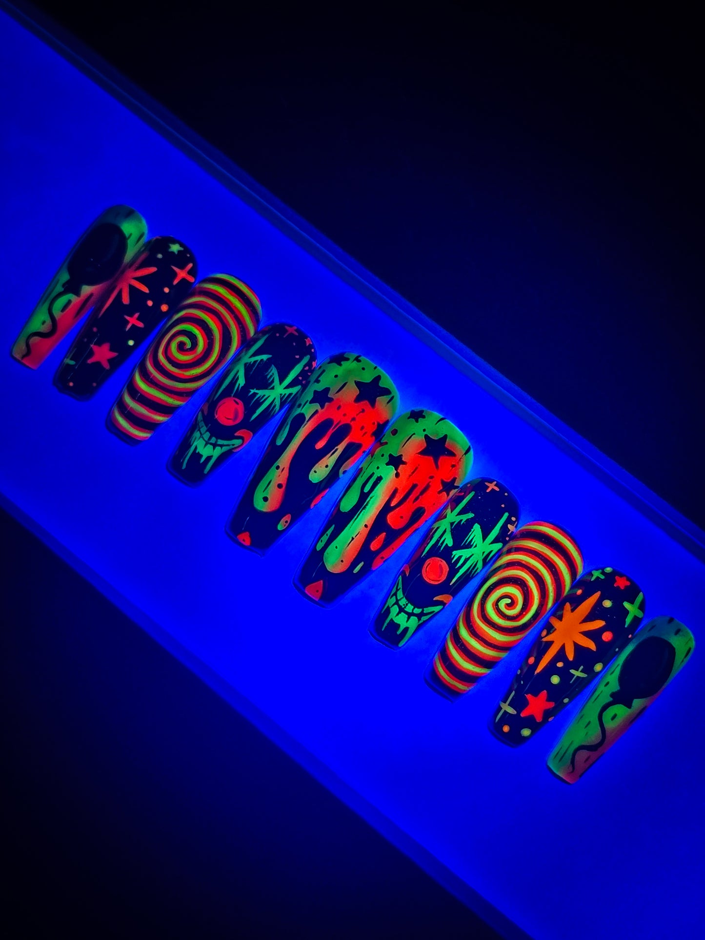 Toxic Circus Press on Nail Set