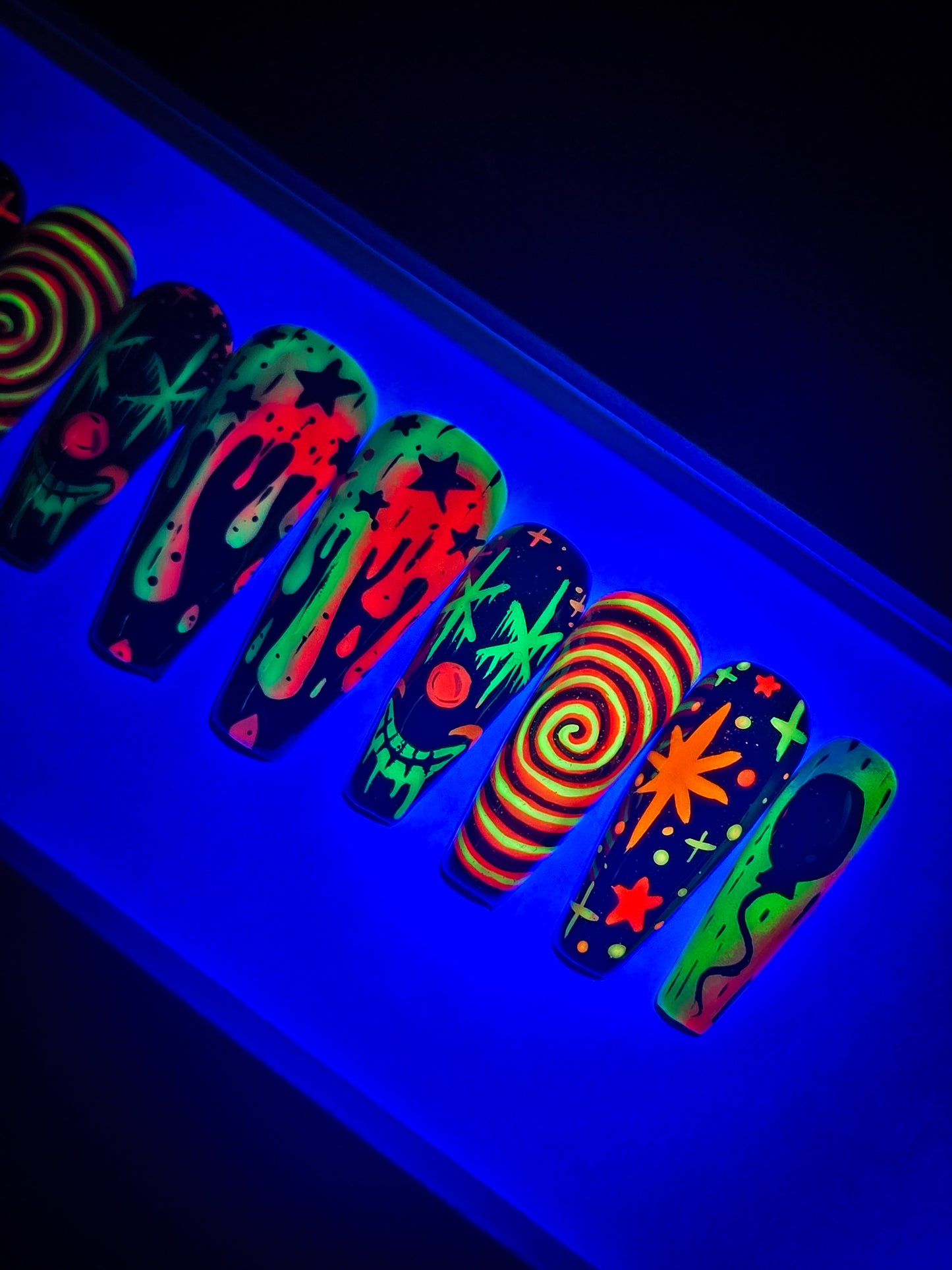Toxic Circus Press on Nail Set