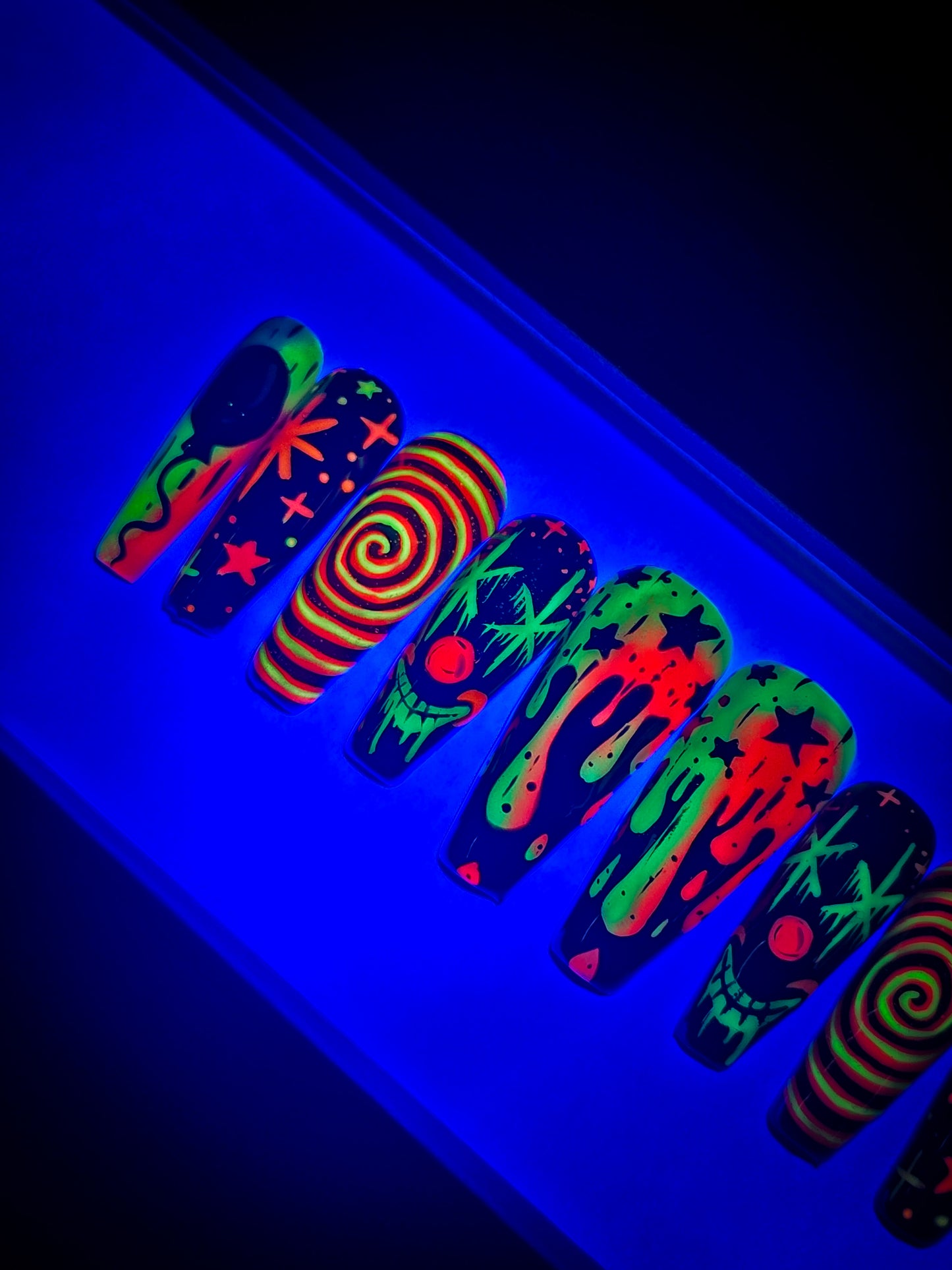 Toxic Circus Press on Nail Set