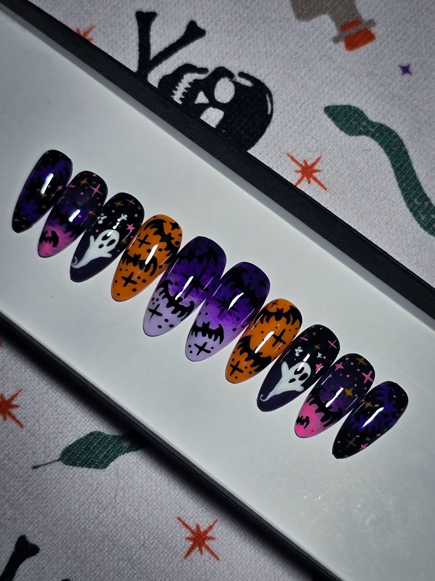 Flights of Fright Press on Nail Set