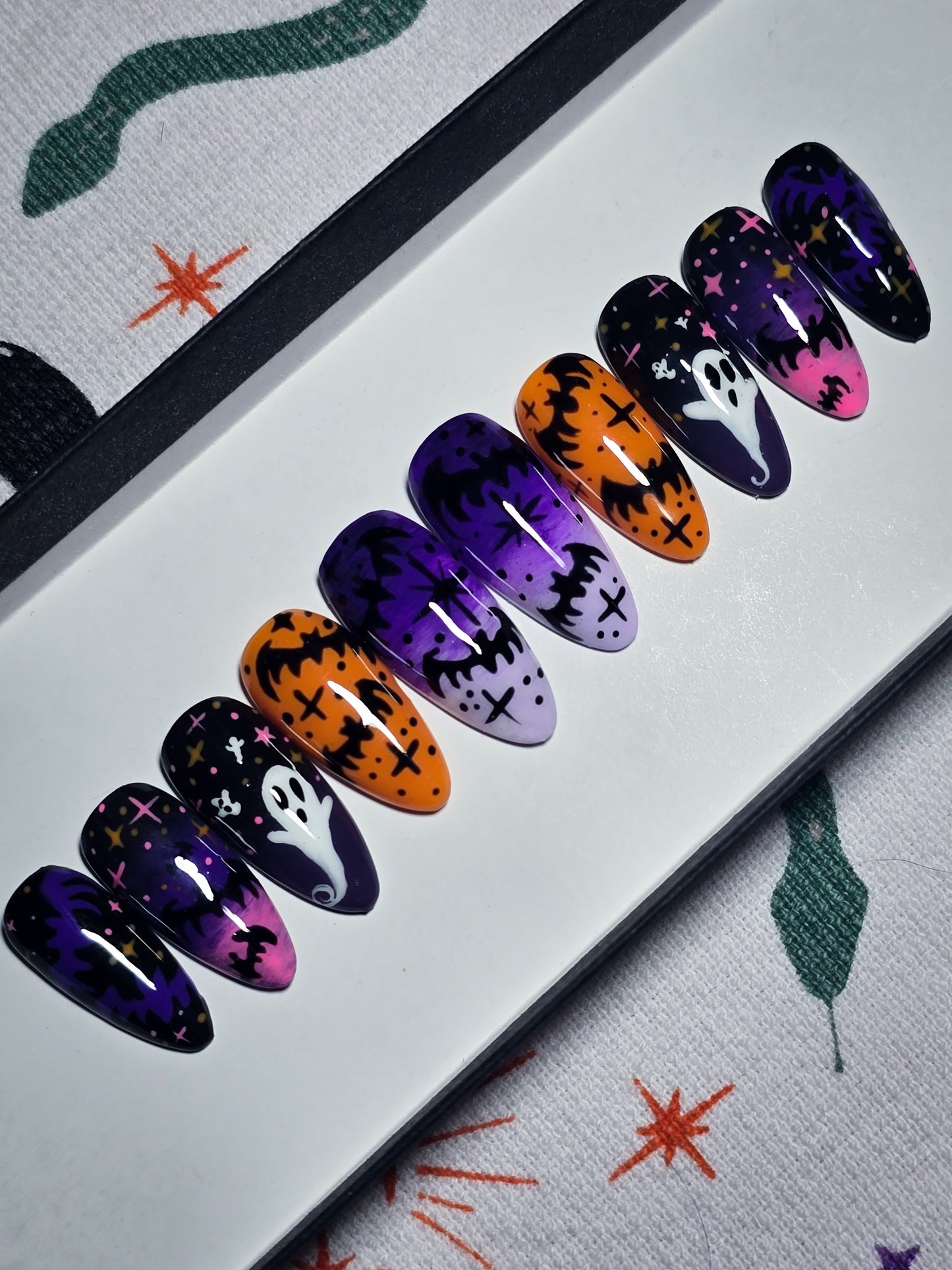 Flights of Fright Press on Nail Set