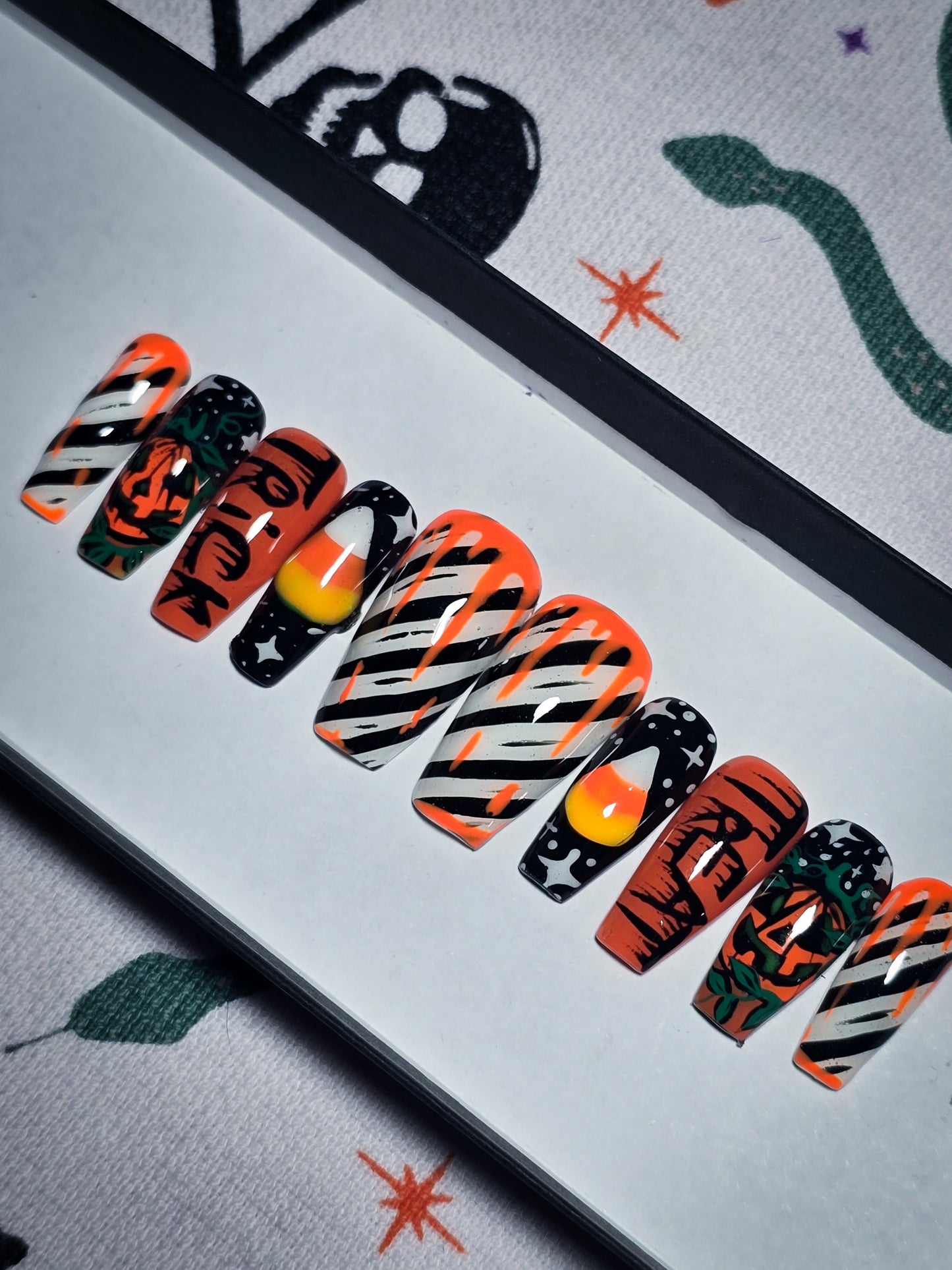 Halloween Harvest (Glow in the Dark) Press on Nail Set