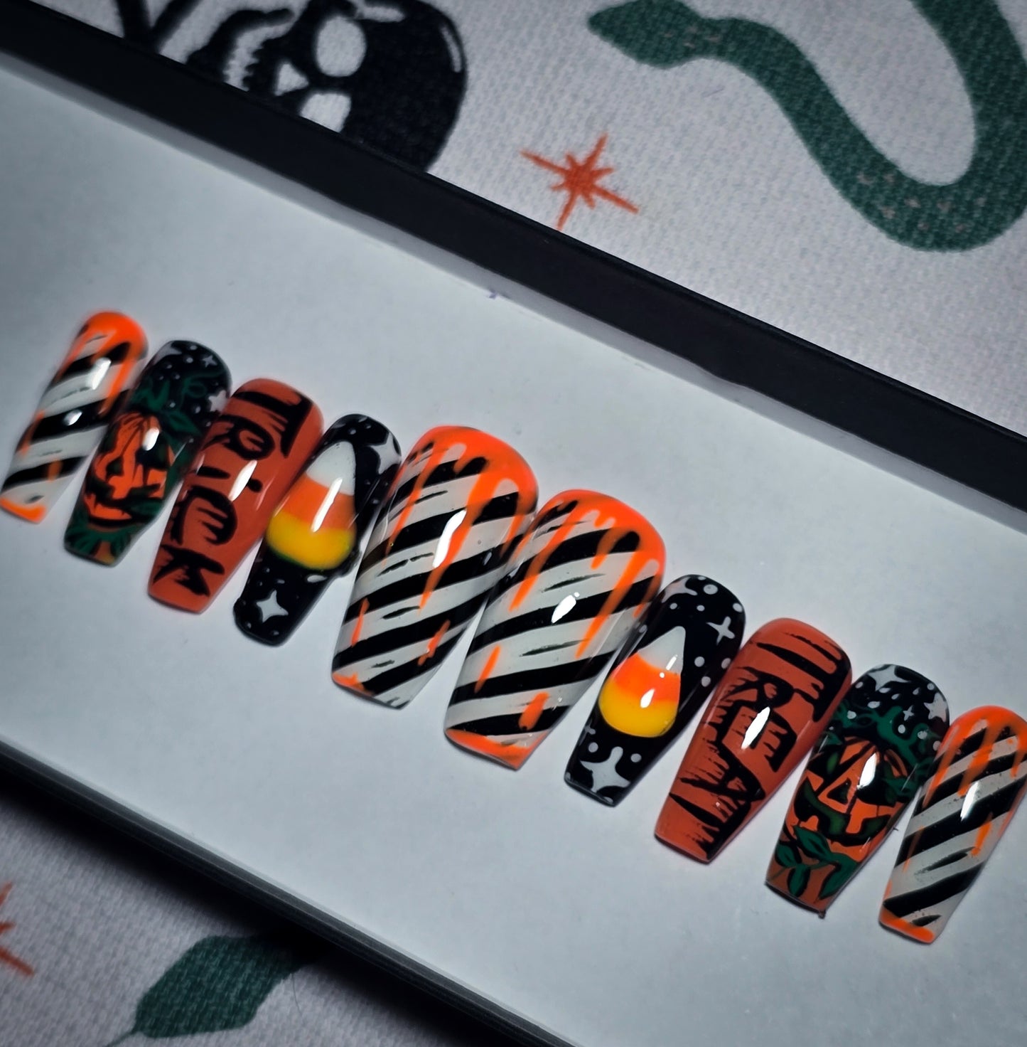 Halloween Harvest (Glow in the Dark) Press on Nail Set