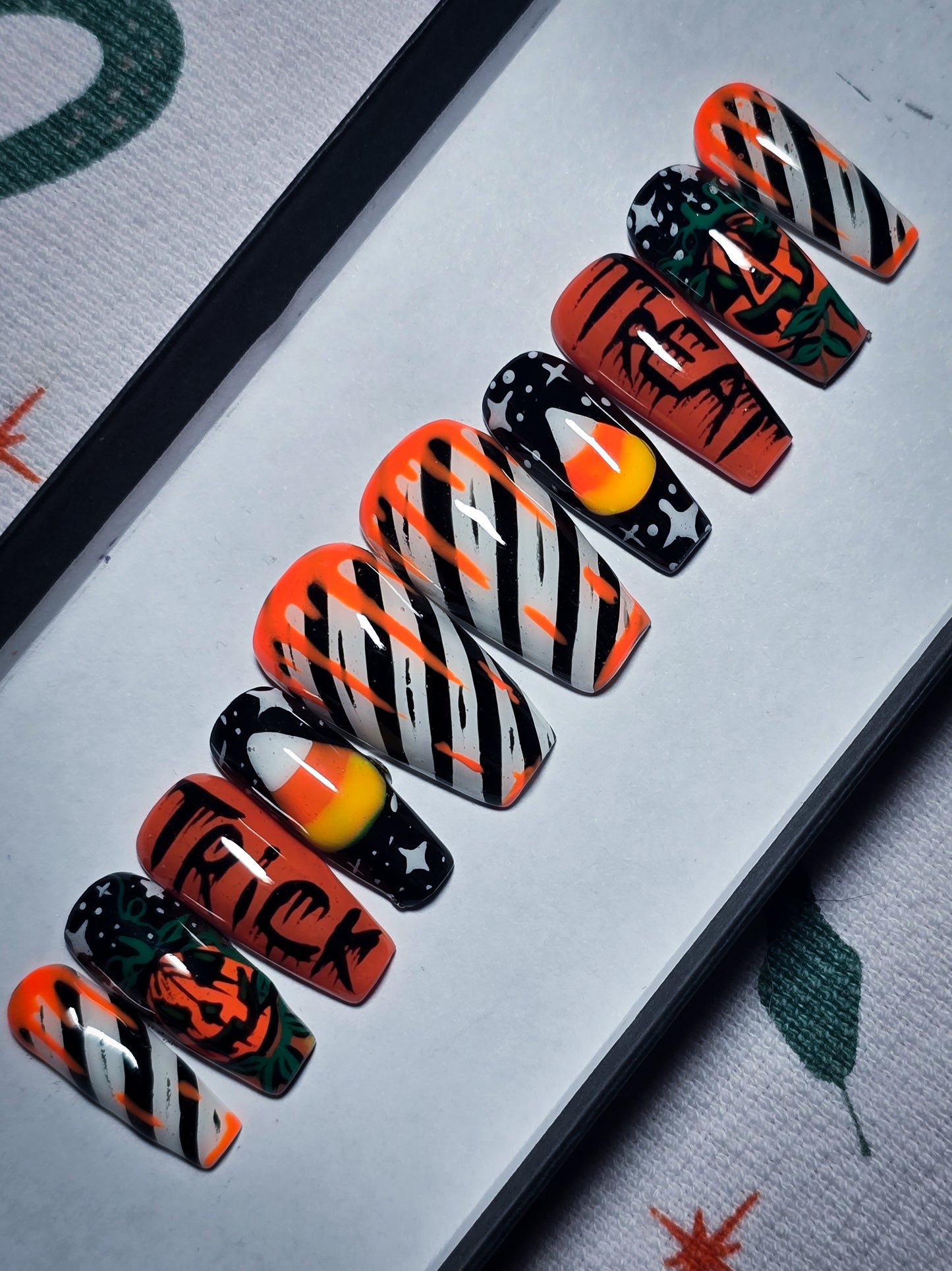 Halloween Harvest (Glow in the Dark) Press on Nail Set