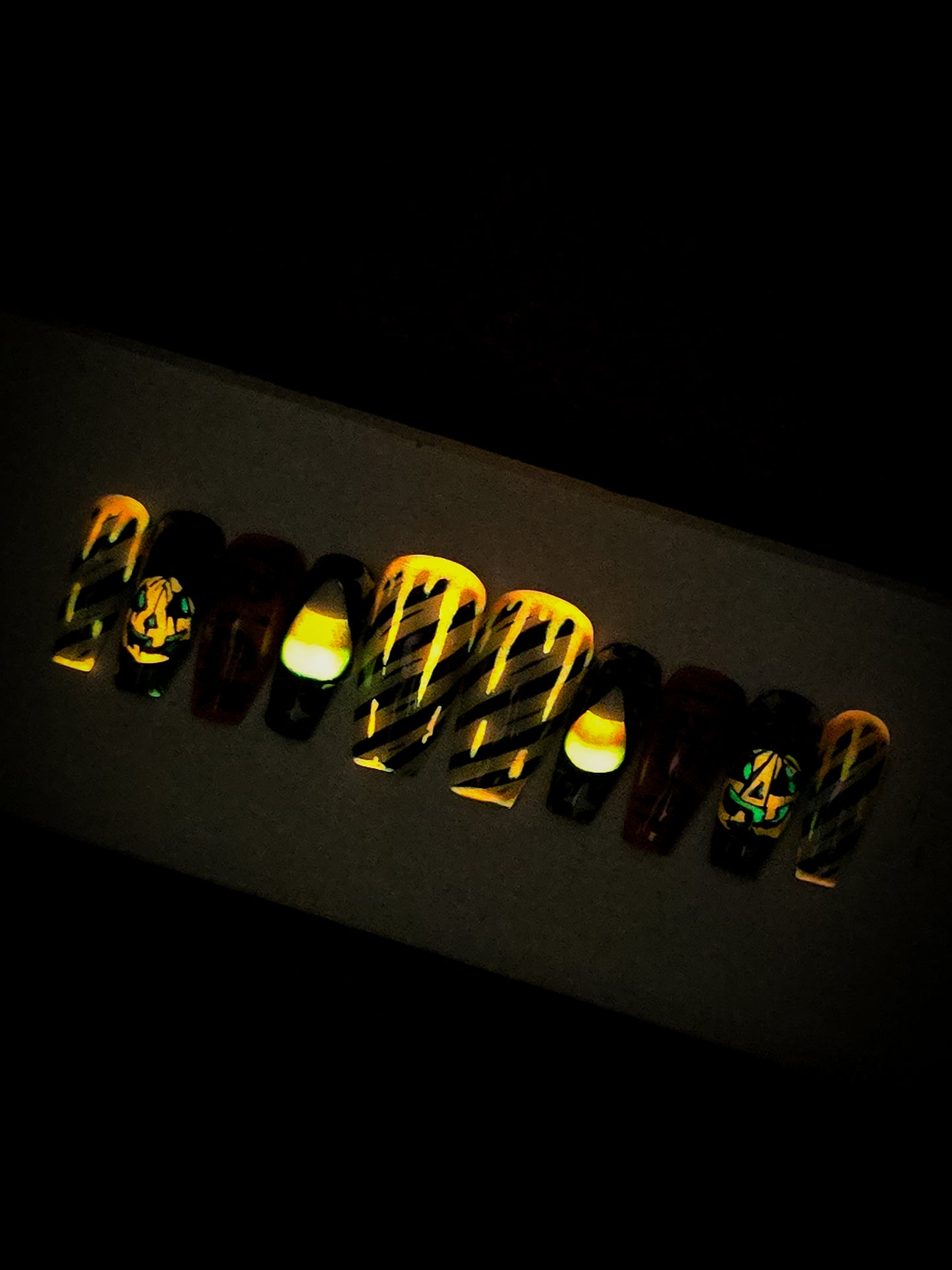 Halloween Harvest (Glow in the Dark) Press on Nail Set