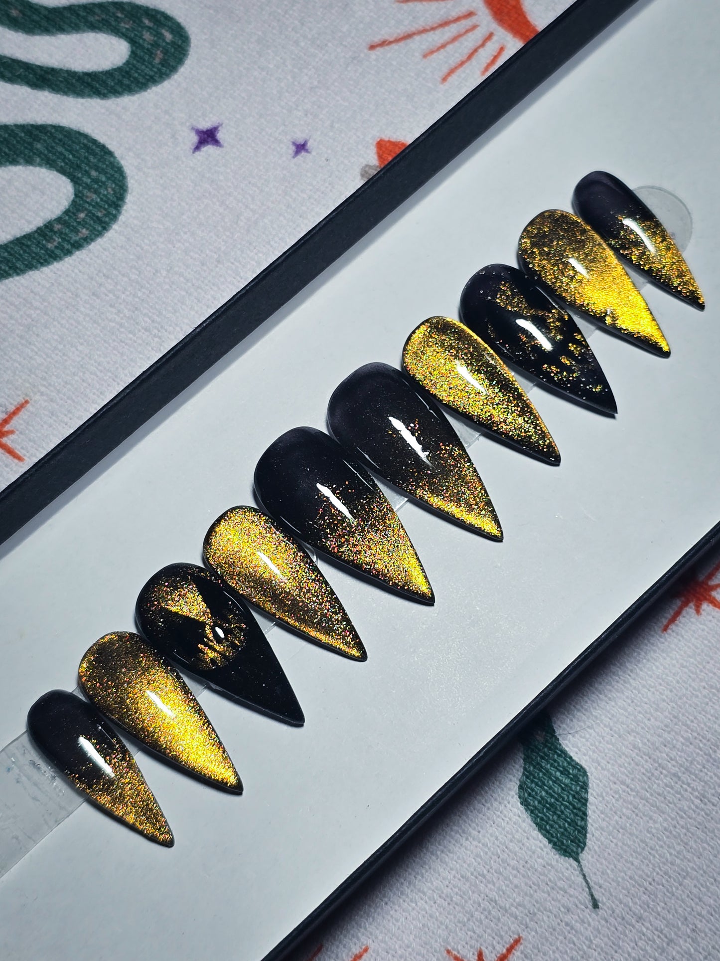 Gilded Ghoul Press on Nail Set