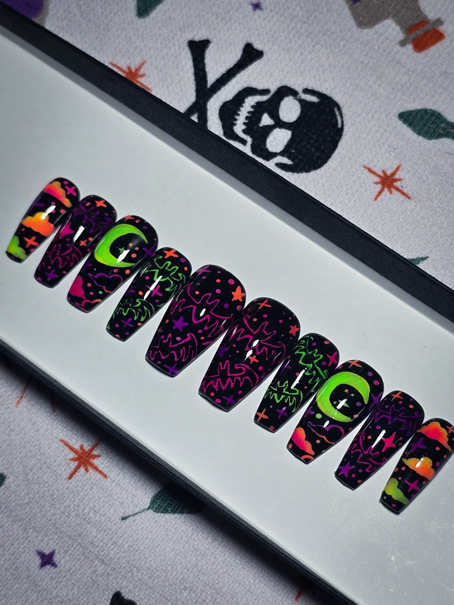Lunar Bat Party Press on Nail set