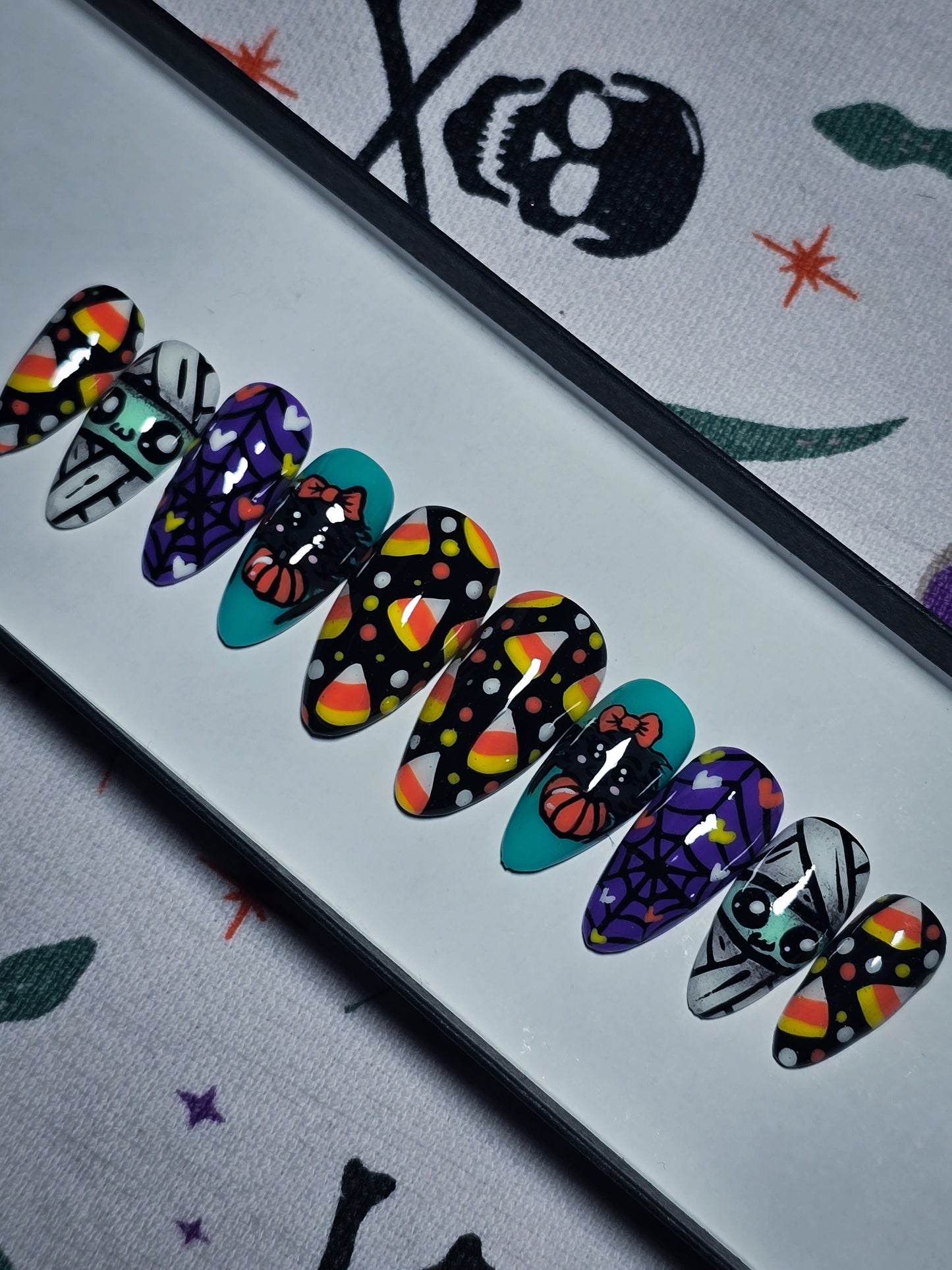 Candy Corn Cuties Press on Nail Set