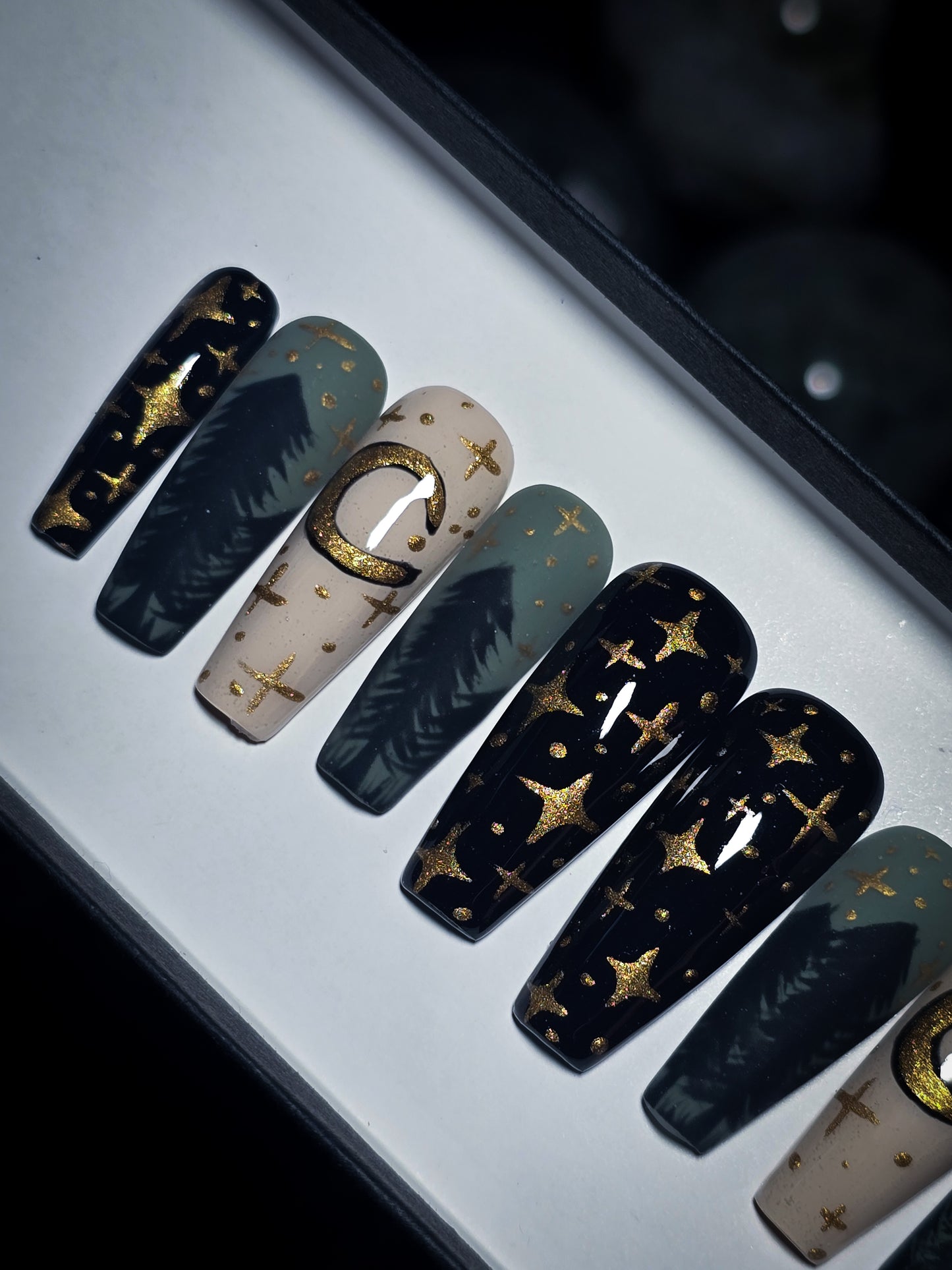 Moonlit Pines Press on Nail Set