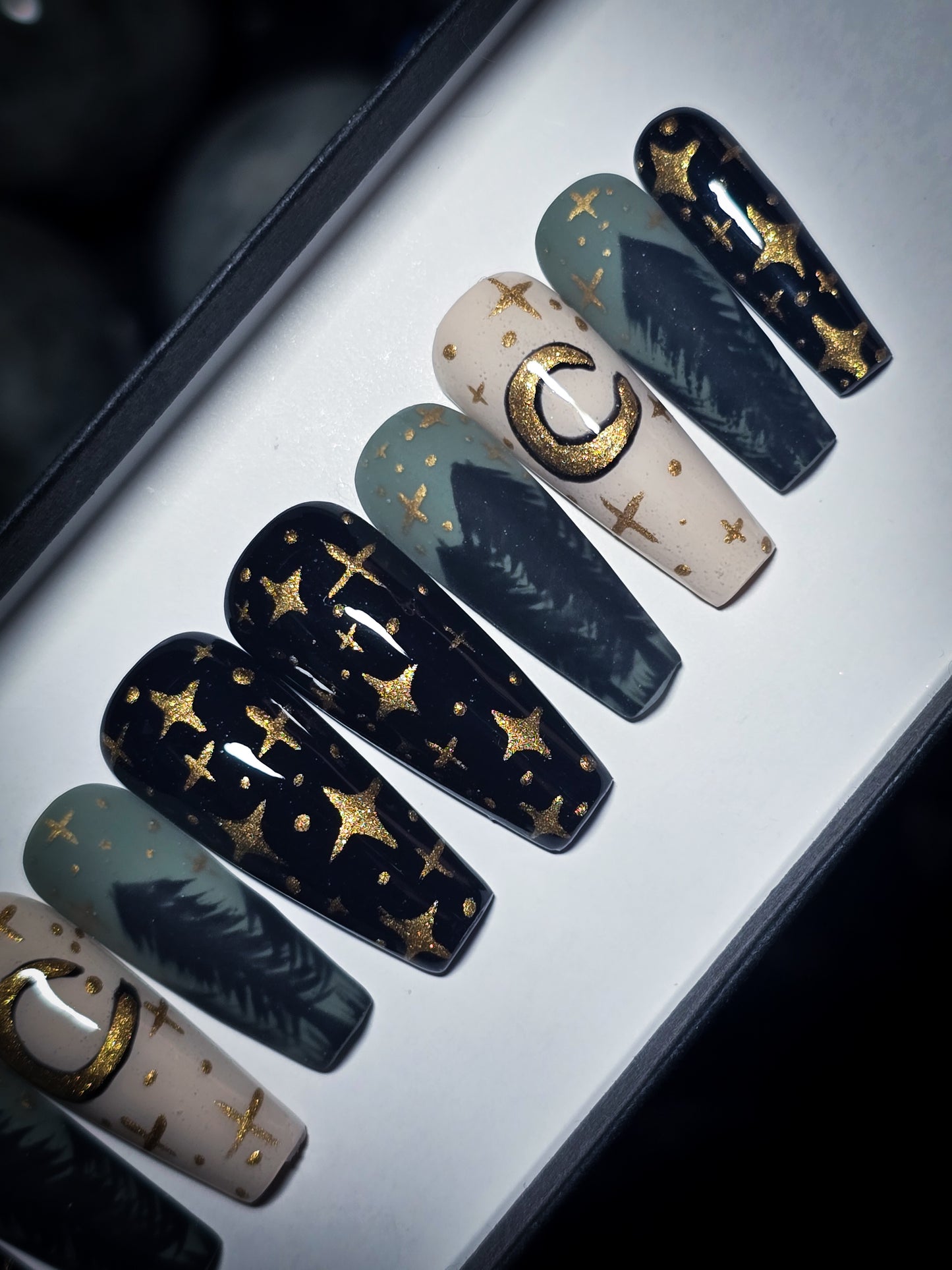 Moonlit Pines Press on Nail Set