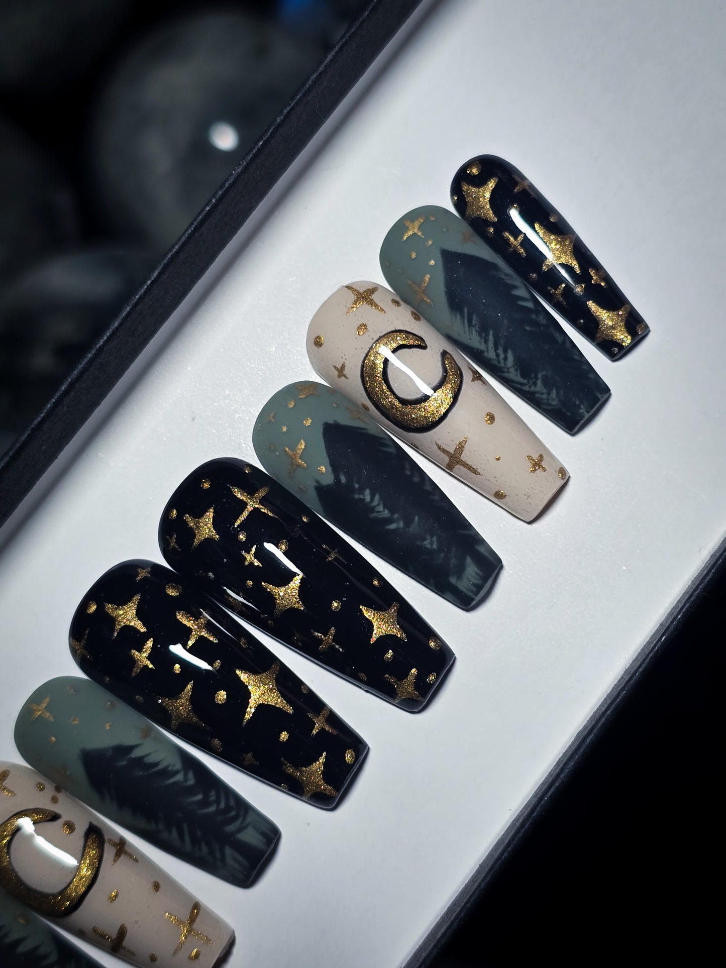 Moonlit Pines Press on Nail Set