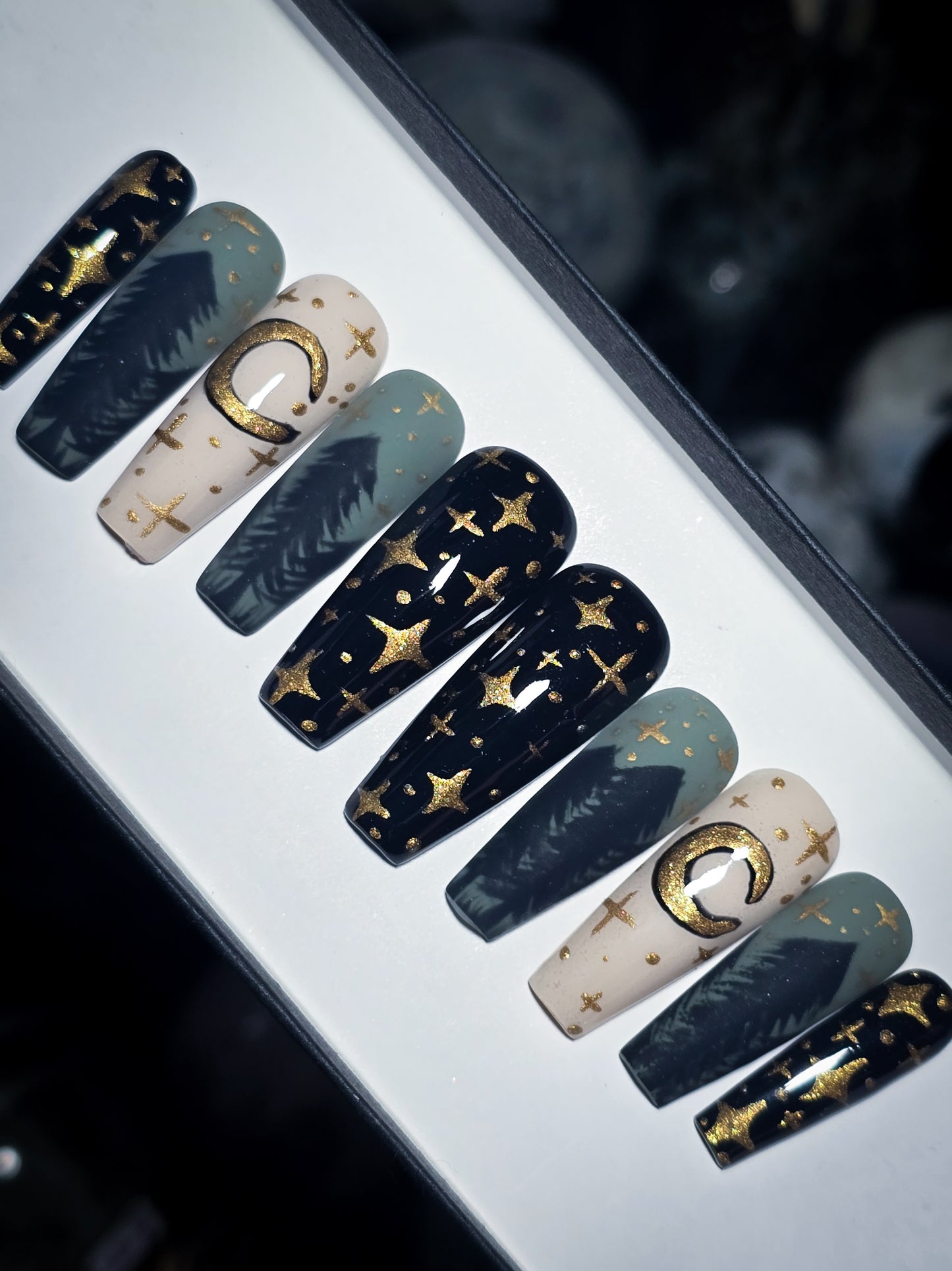 Moonlit Pines Press on Nail Set