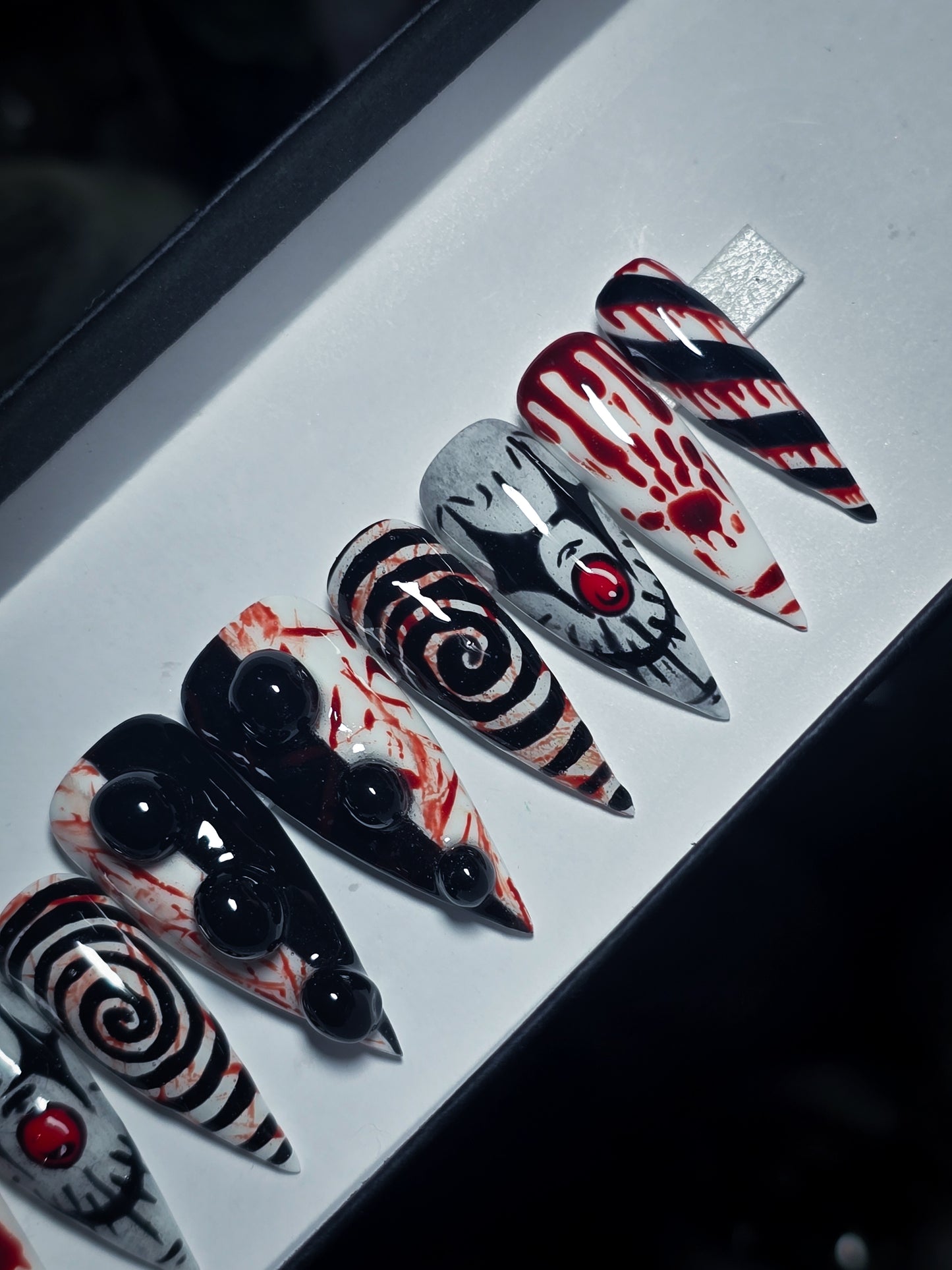 Slasher Circus Press on Nail Set