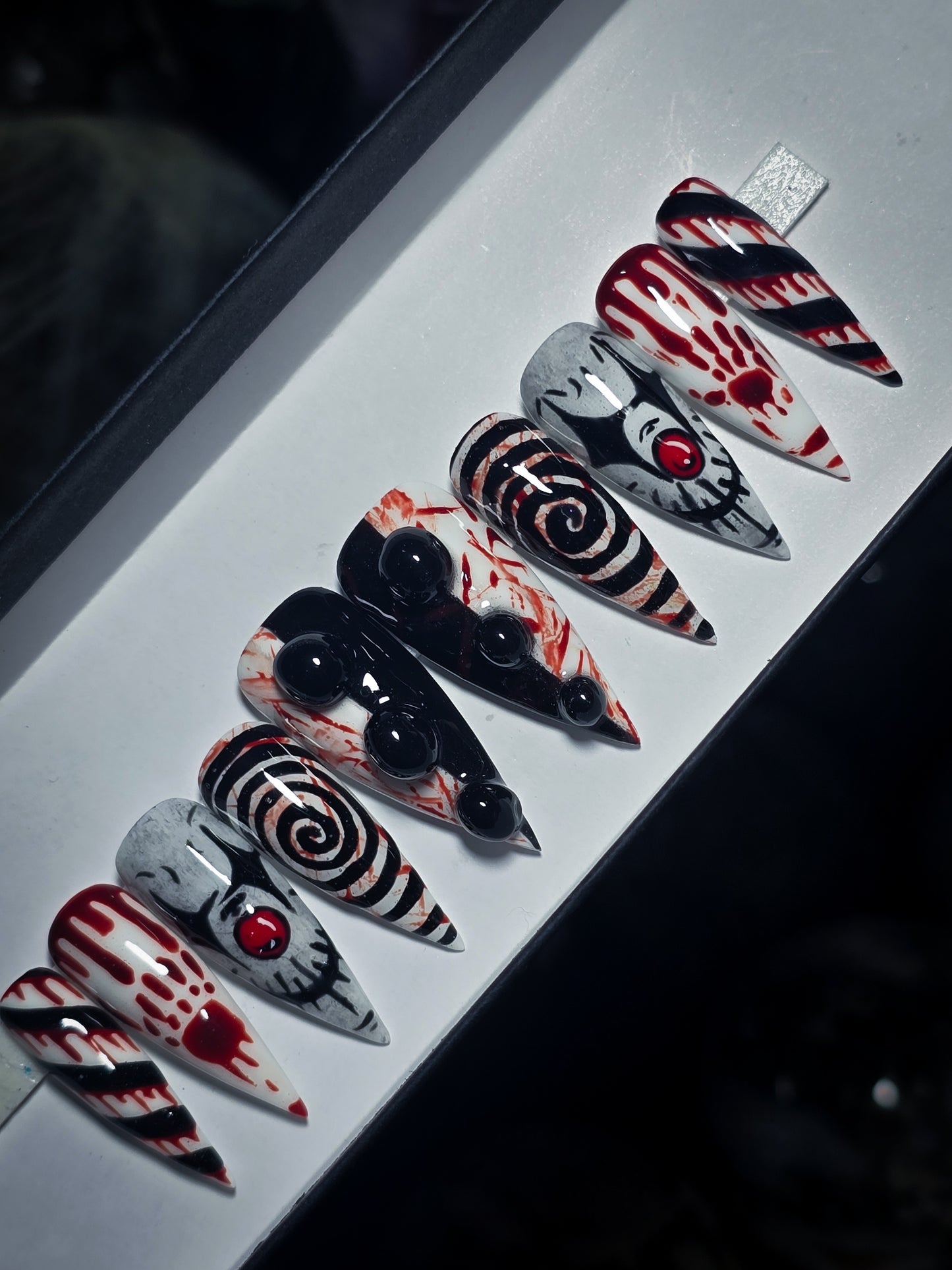 Slasher Circus Press on Nail Set