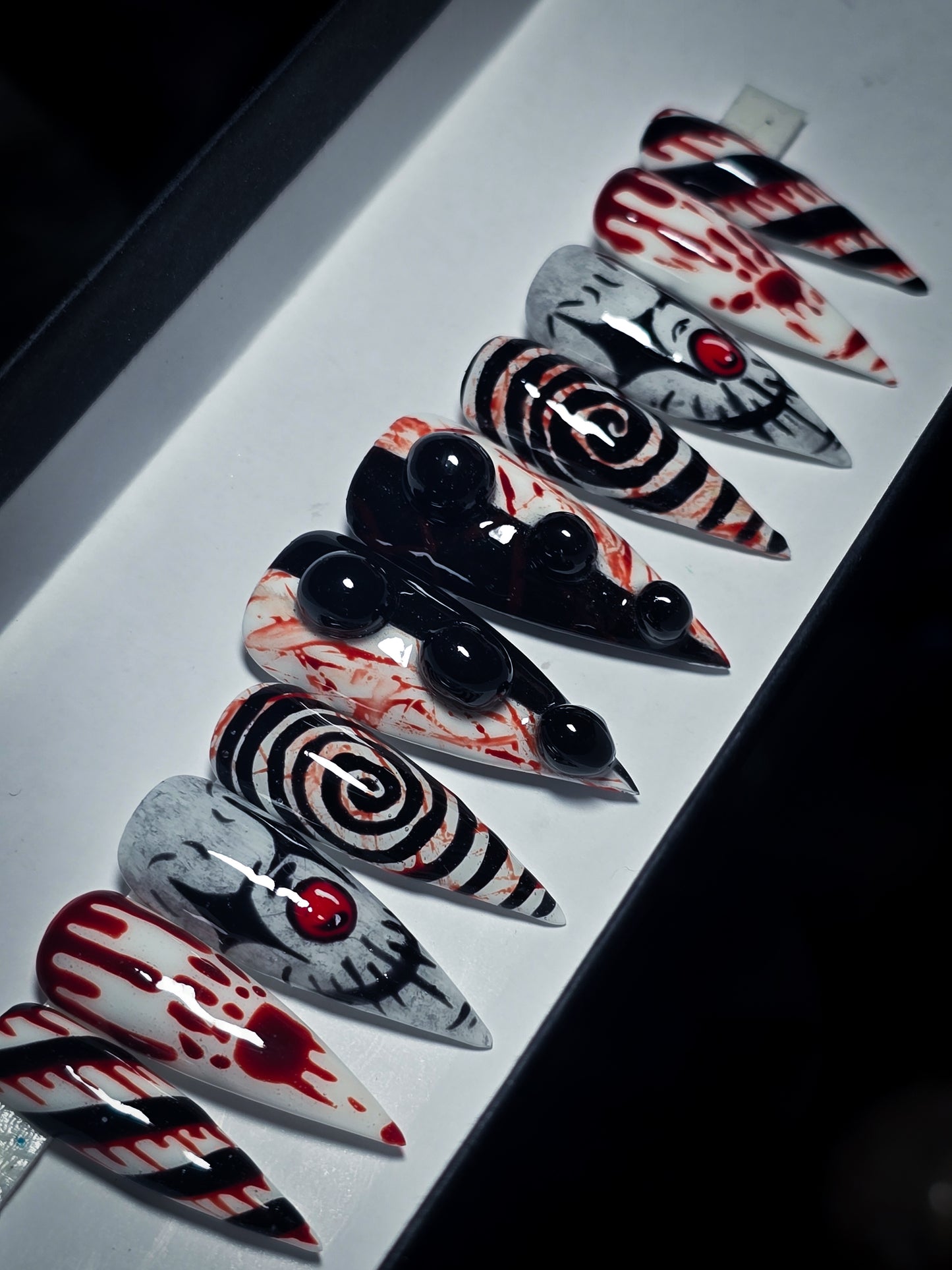 Slasher Circus Press on Nail Set
