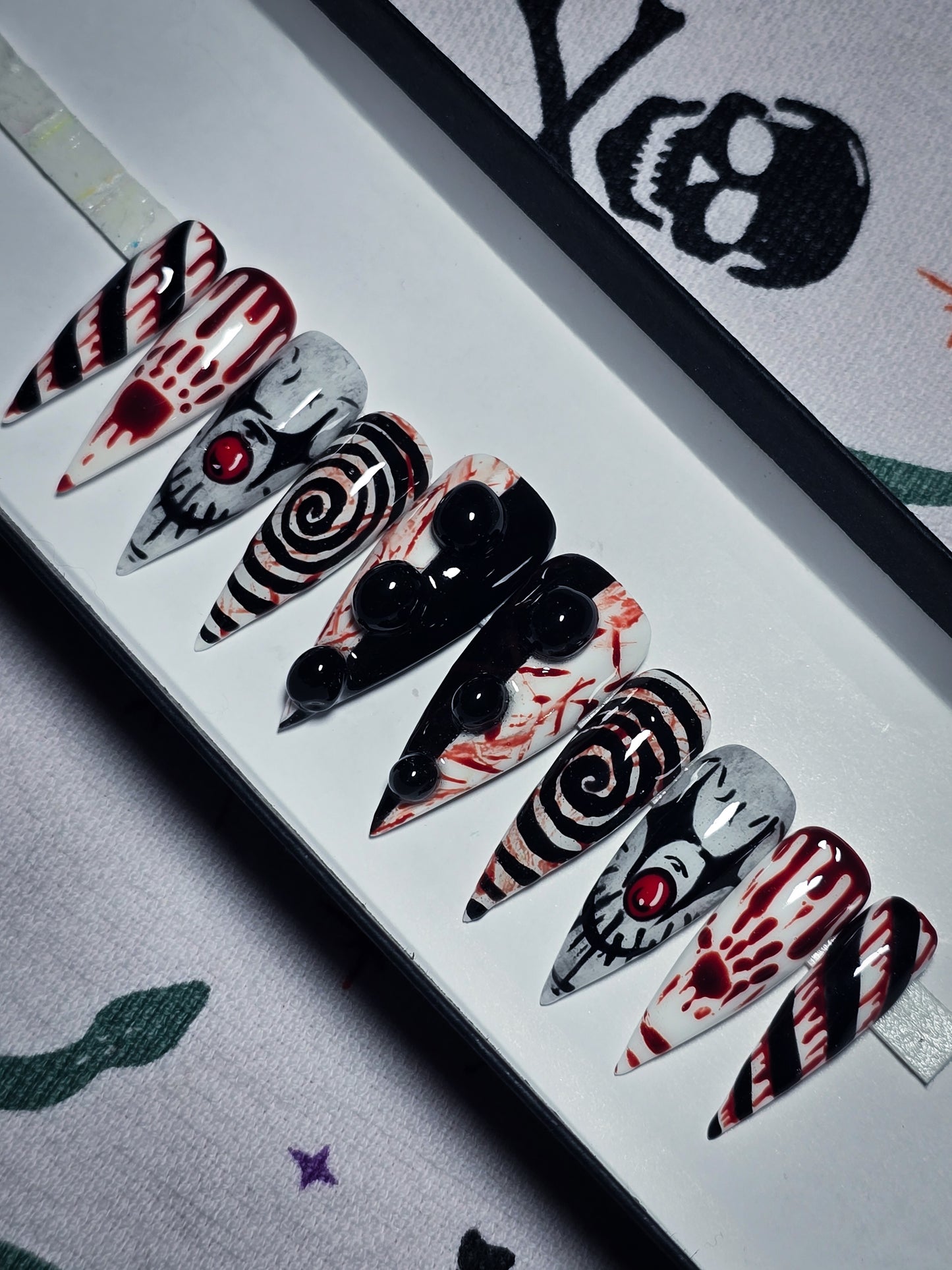 Slasher Circus Press on Nail Set