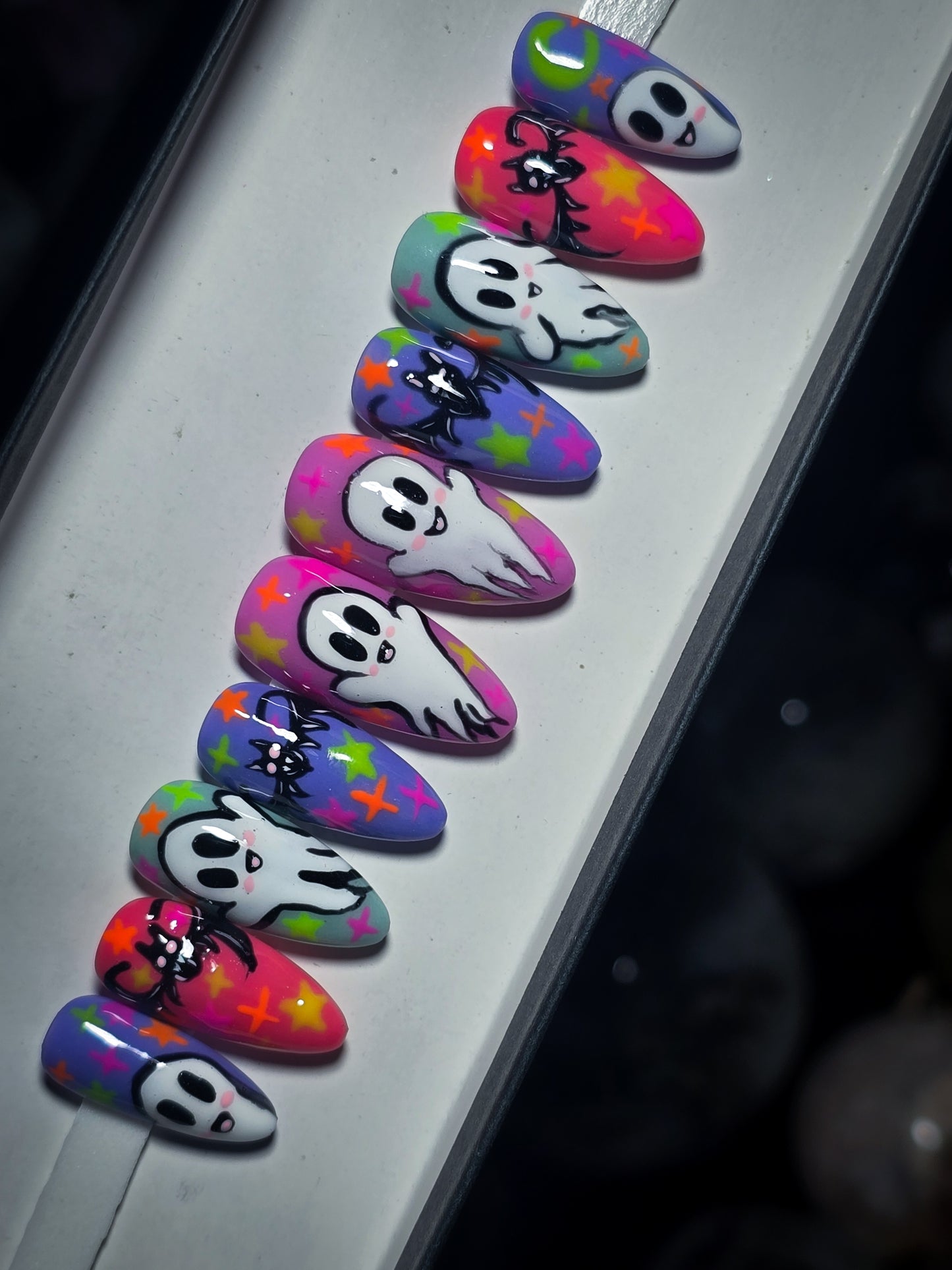 Mood Boos (Thermal Reactive & Glow in the Dark) Press on Nail Set