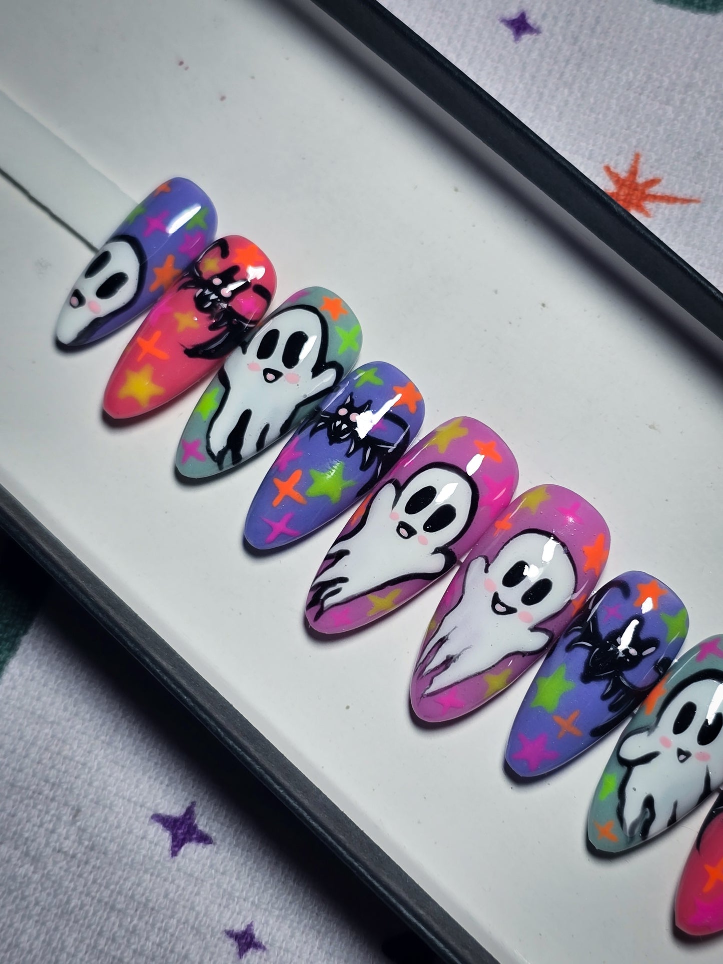 Mood Boos (Thermal Reactive & Glow in the Dark) Press on Nail Set