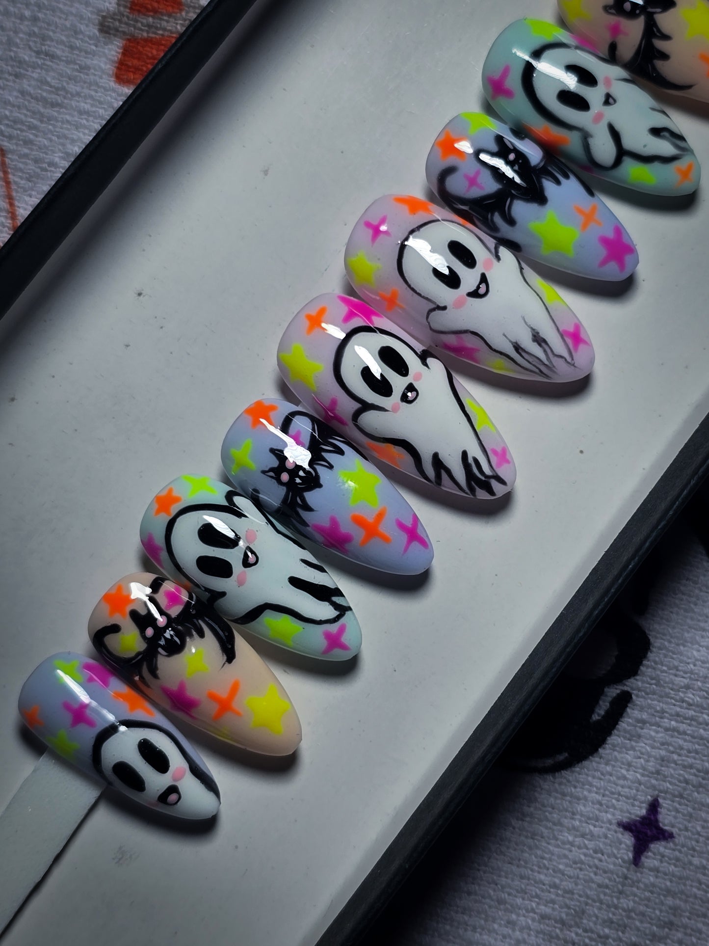 Mood Boos (Thermal Reactive & Glow in the Dark) Press on Nail Set