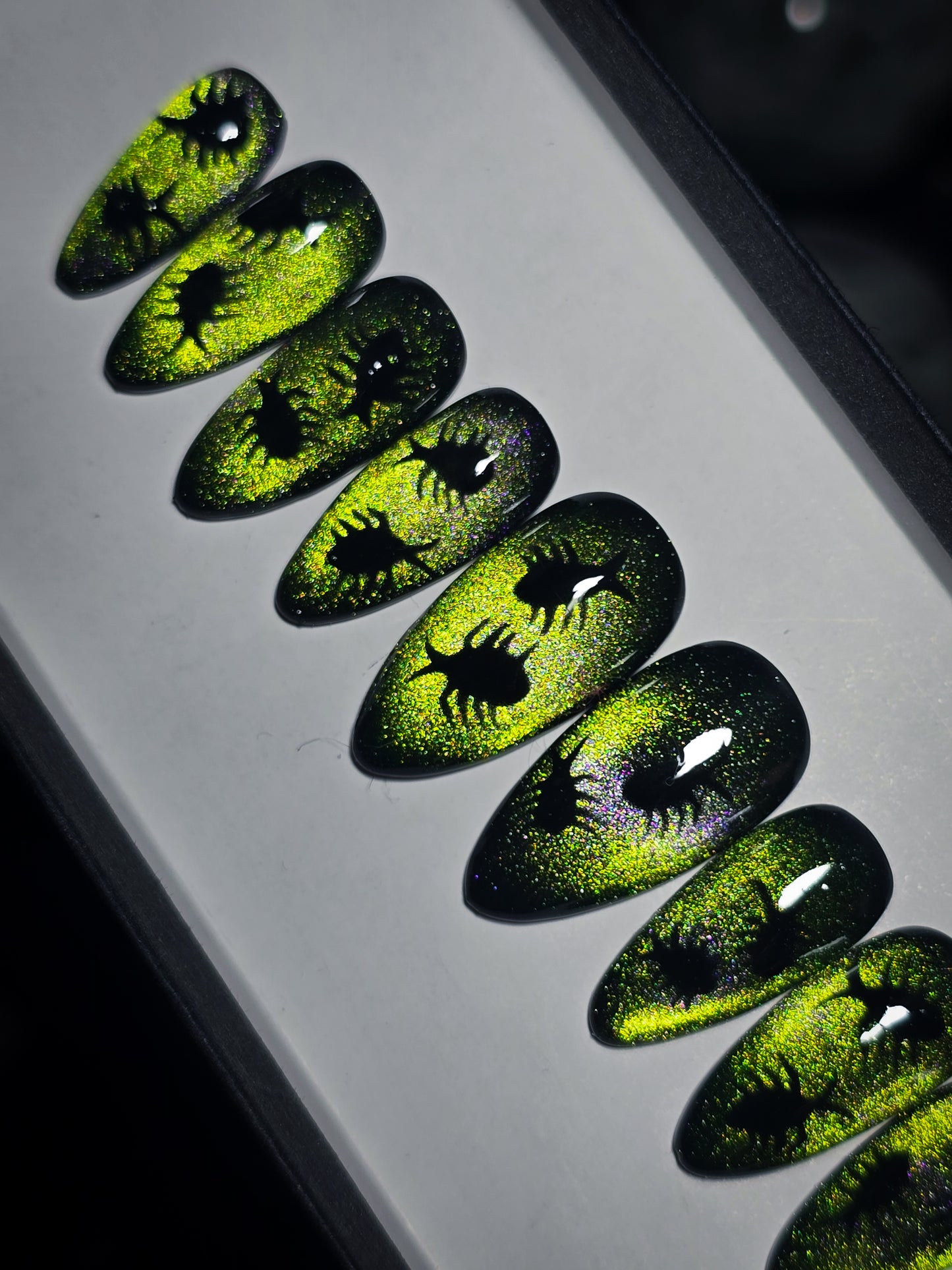 Beetle POP! Press on Nail Set