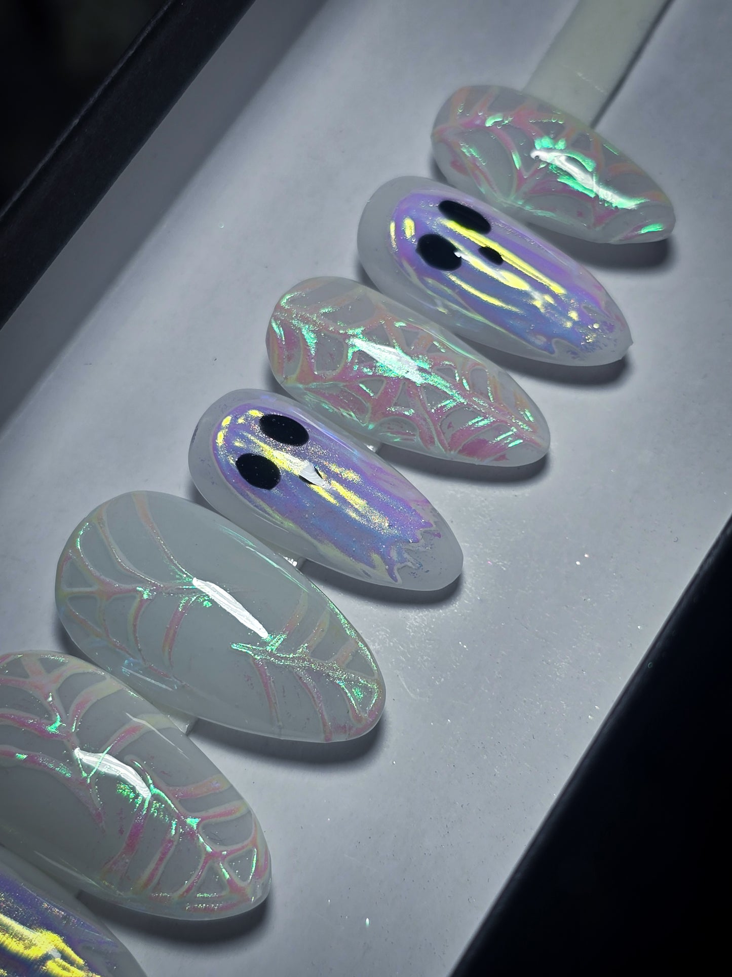 Opal Apparitions Press on Nail Set