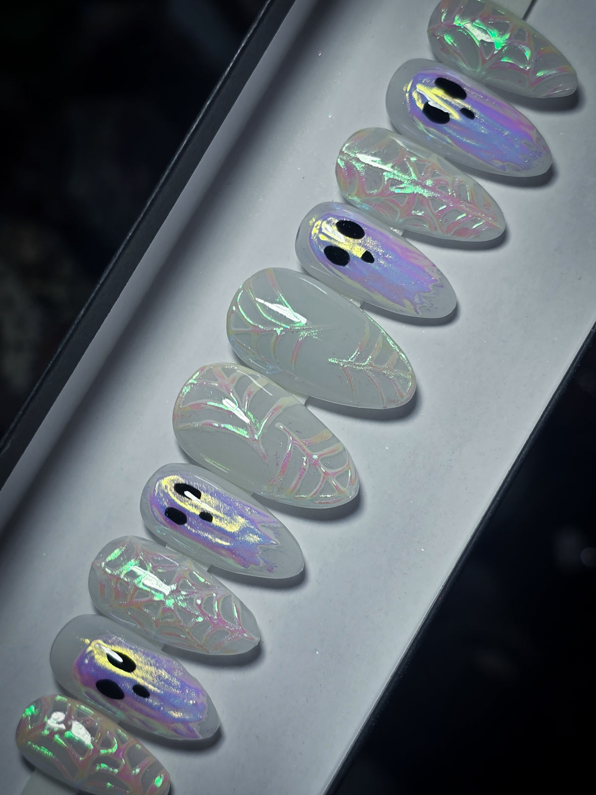 Opal Apparitions Press on Nail Set