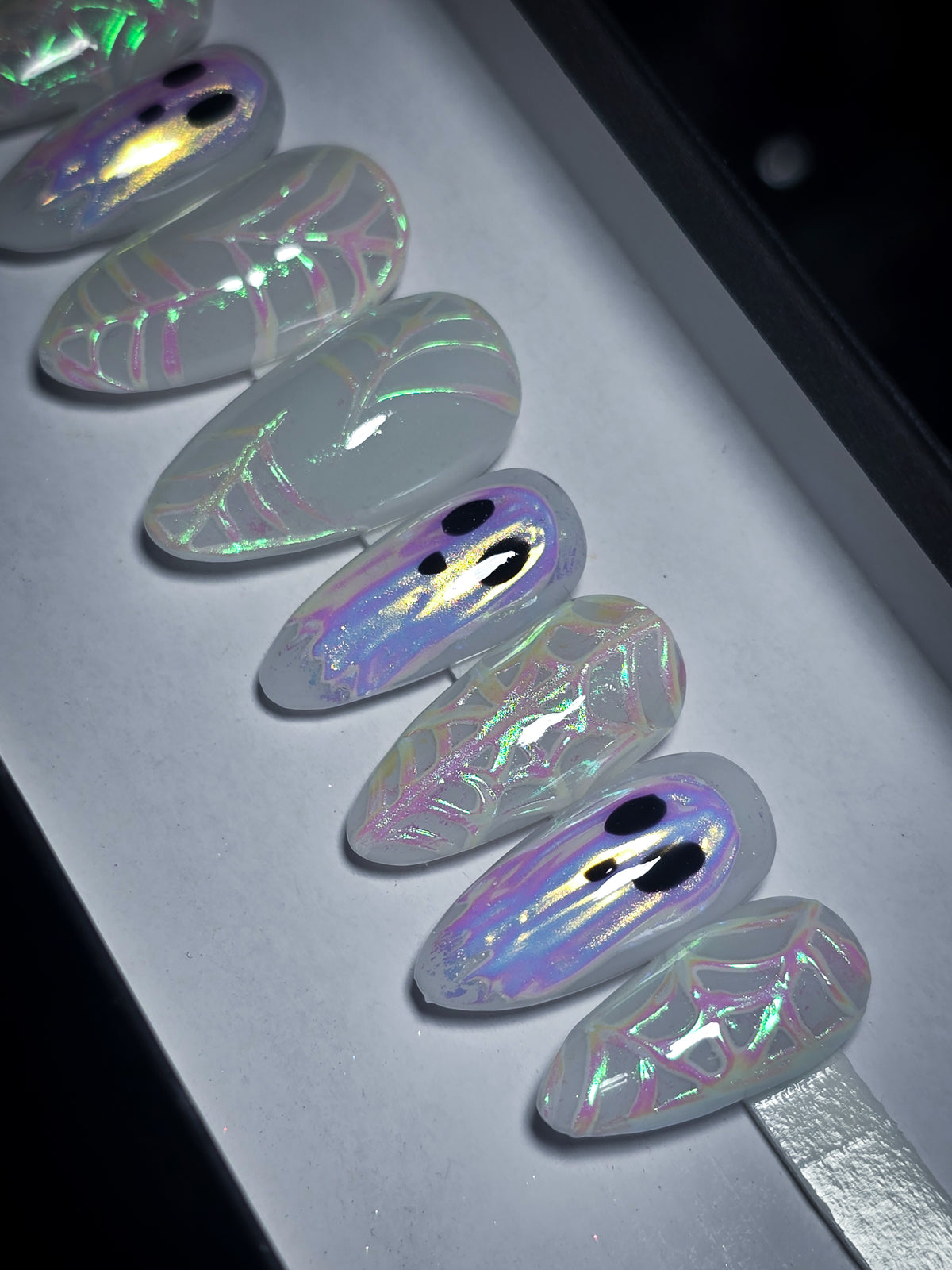 Opal Apparitions Press on Nail Set