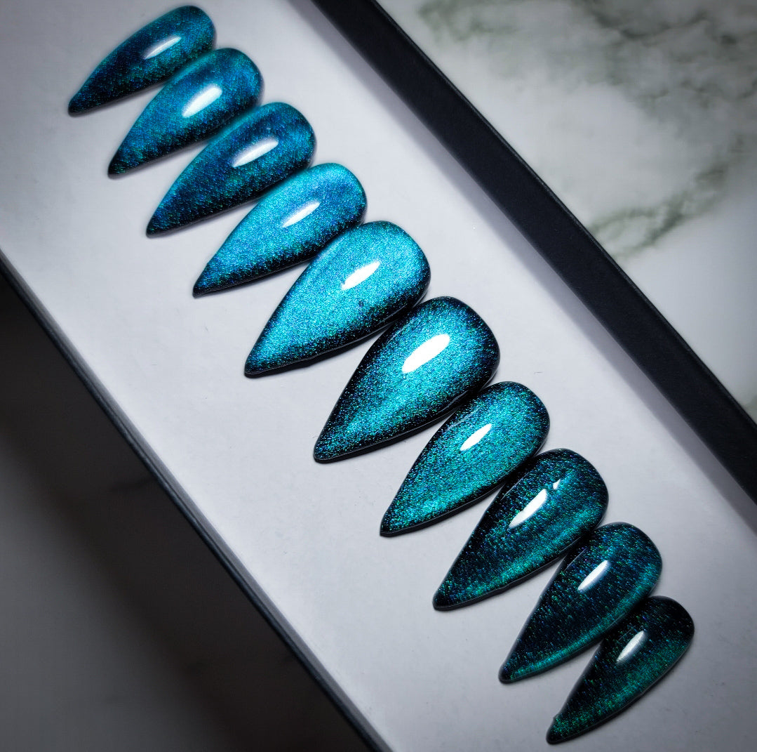 Mystic Teal Press on Nail Set