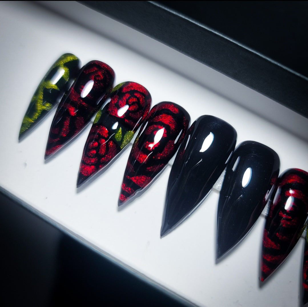 Romance Press on Nail Set