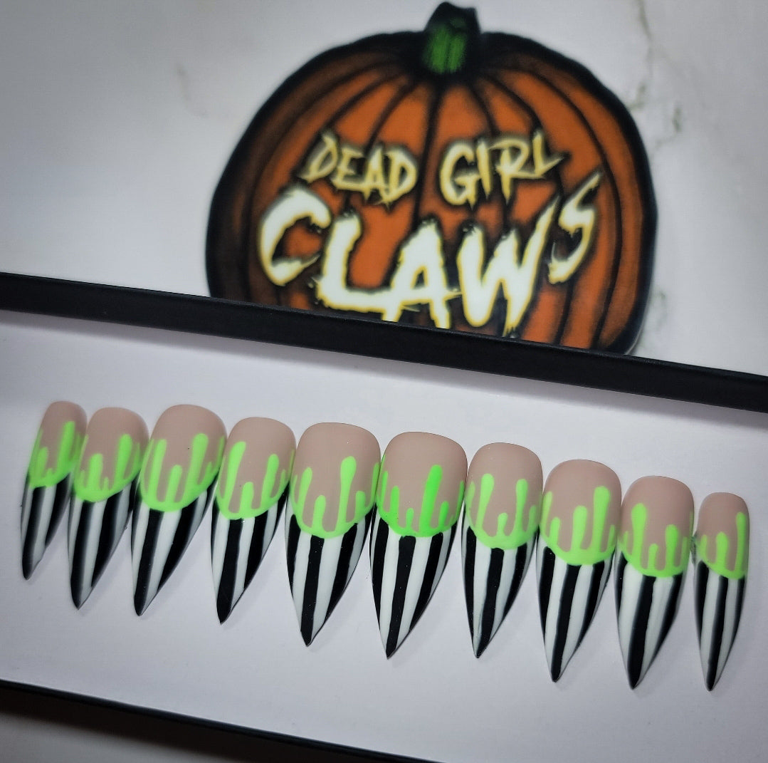 Ghoul (Glow in the Dark) Press on Nail Set