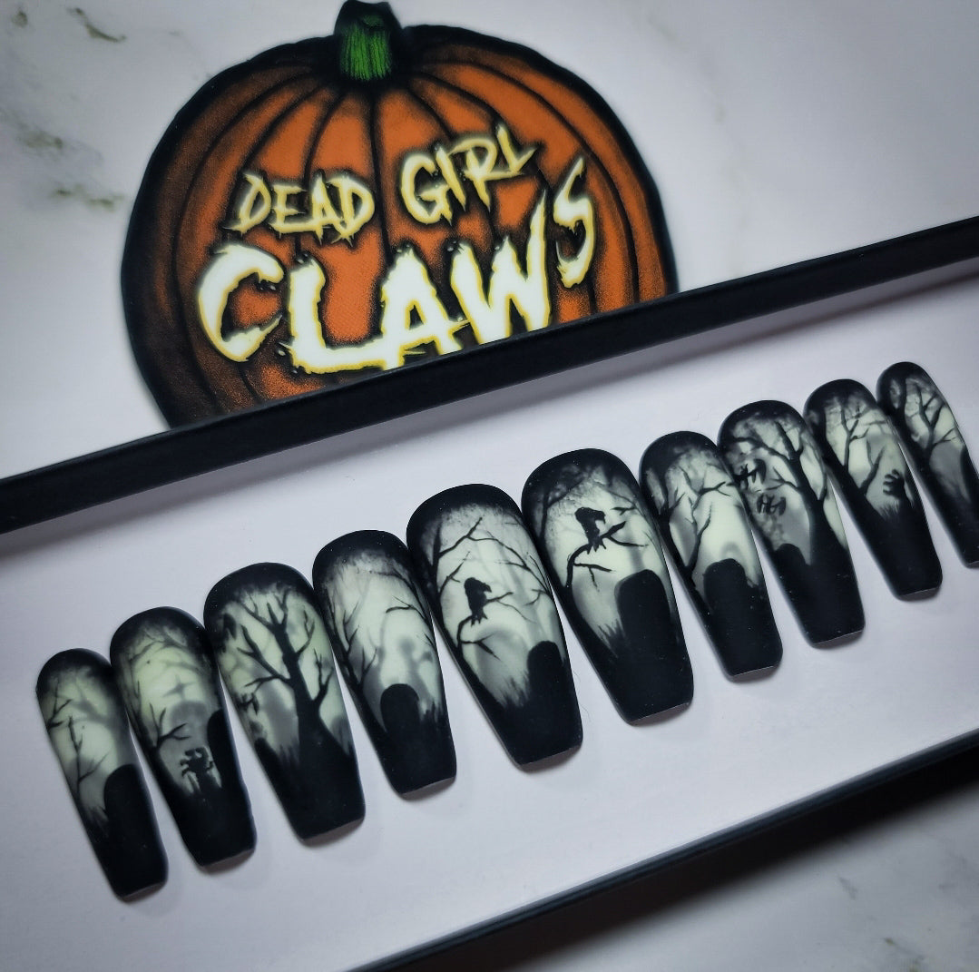 They're coming (Glow in the Dark) Press on Nail Set