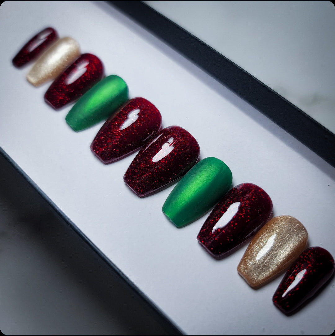 Holiday Season Press on Nail Set