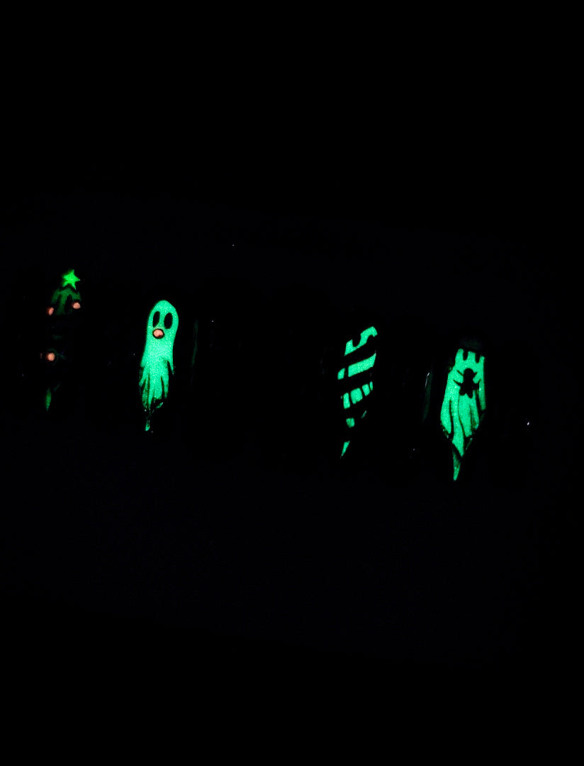 Sorta Merry, Sorta Scary (Glow in the Dark) Press on Nails