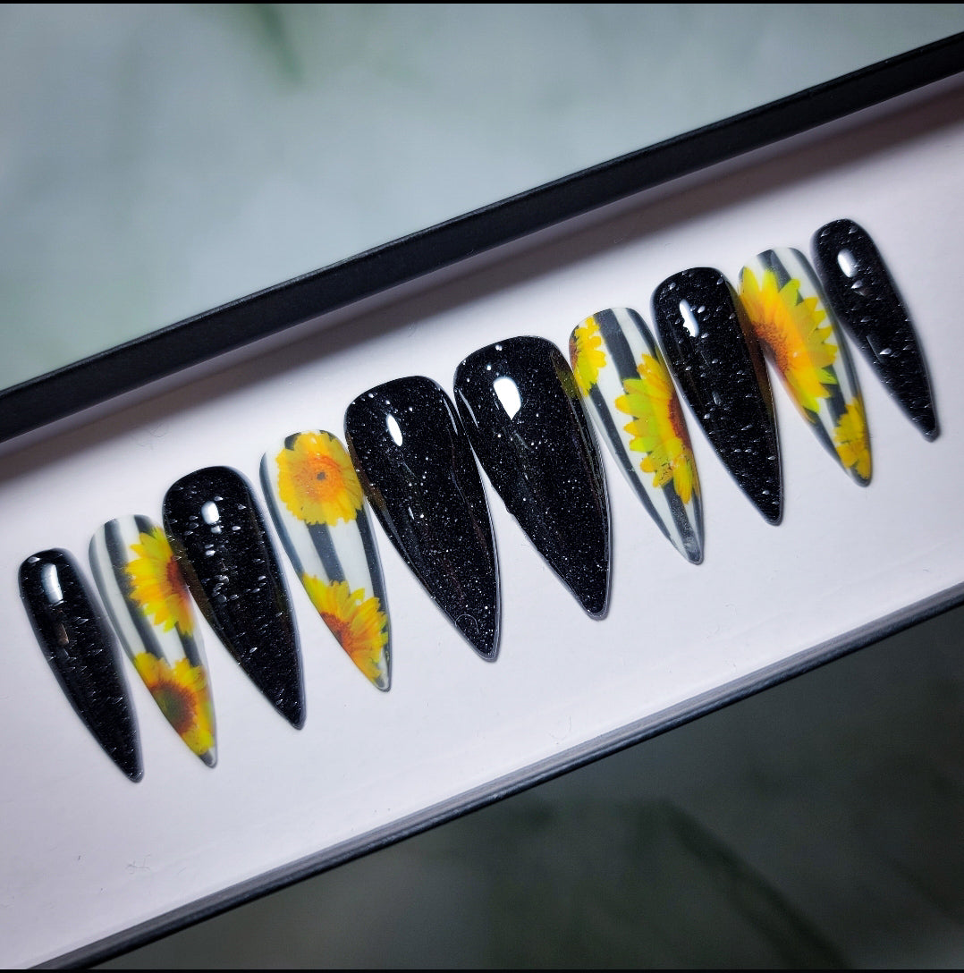 Sunflower Press on Nail Set