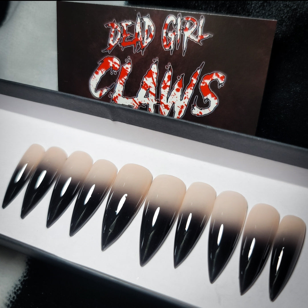 Gothika Press on Nail Set