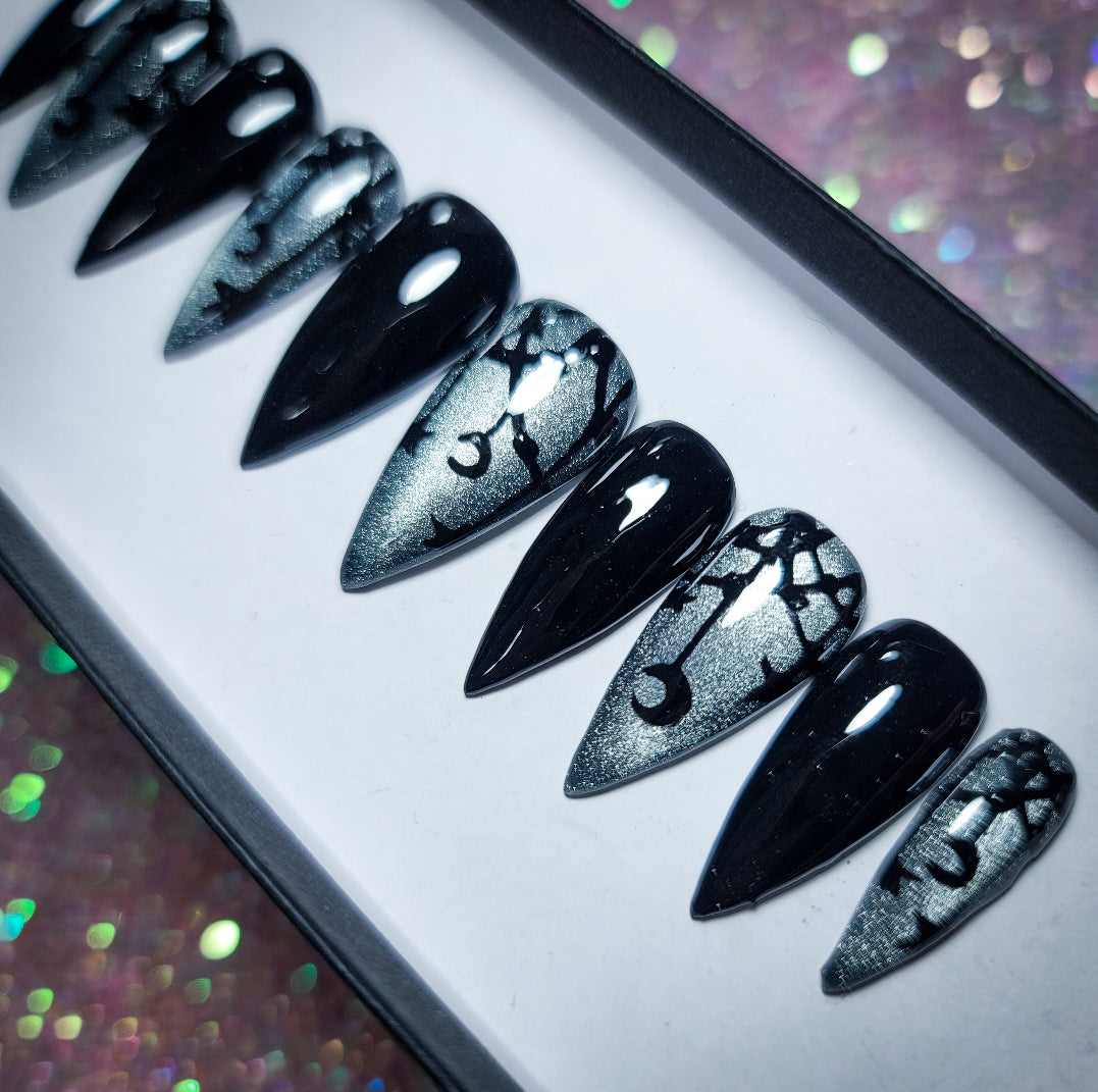 Mysterious Press on Nail Set