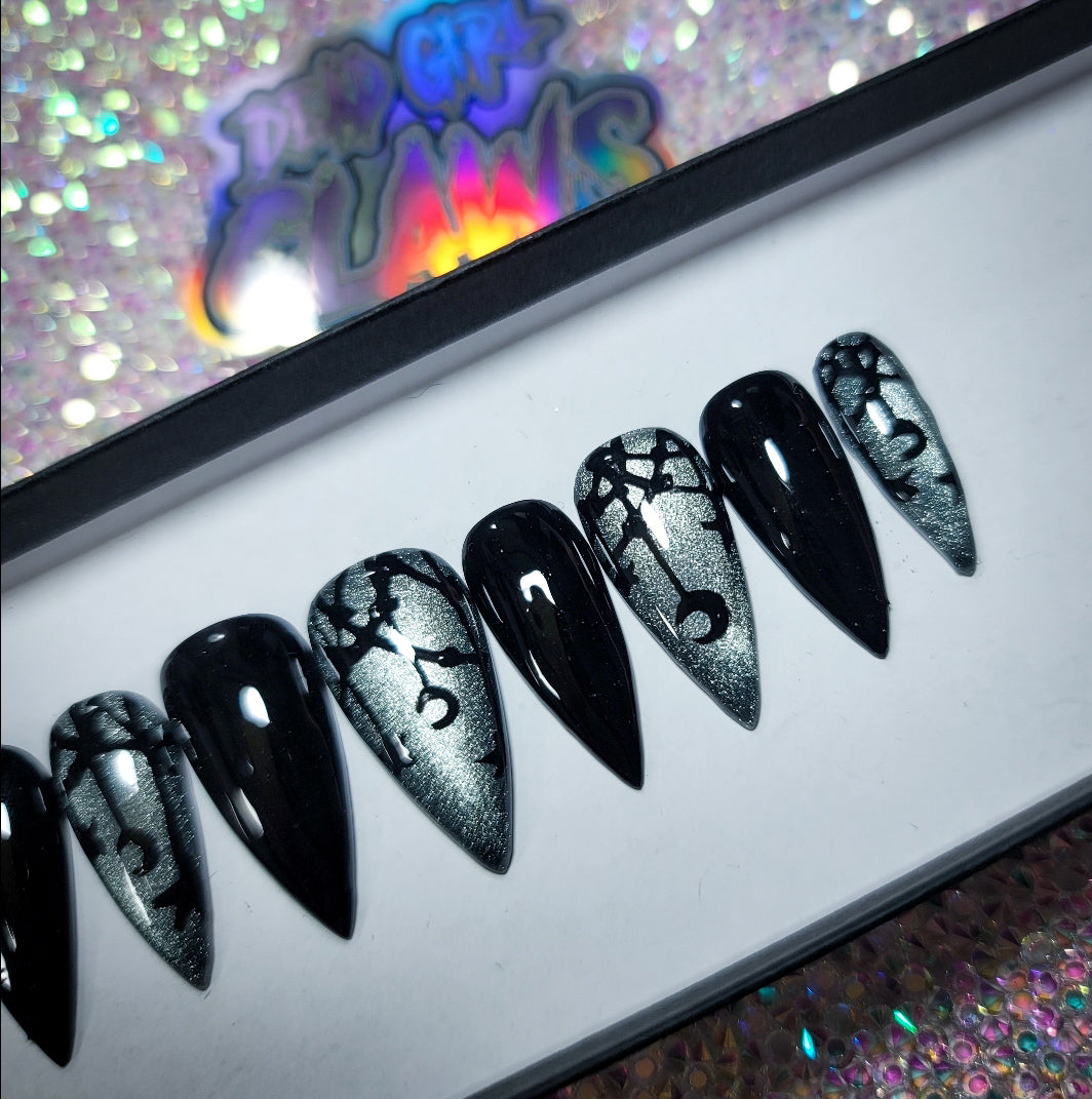 Mysterious Press on Nail Set