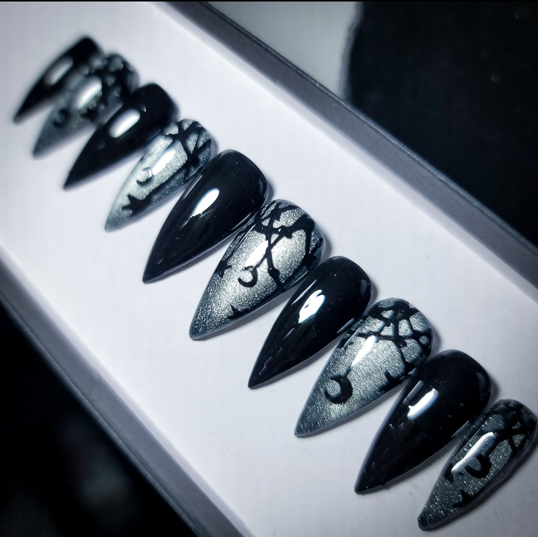 Mysterious Press on Nail Set