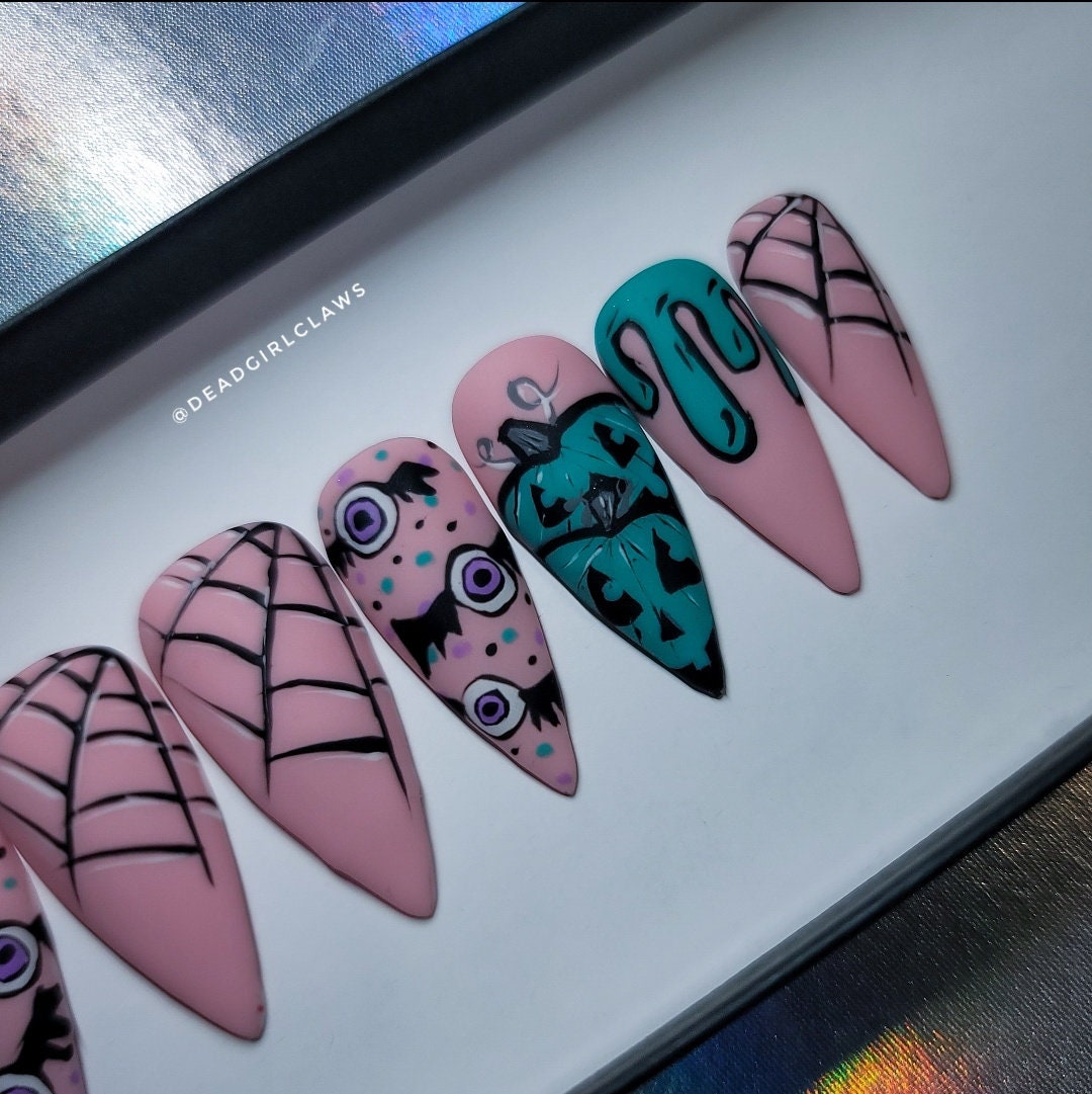 Cute N' Creepy Press on Nail Set