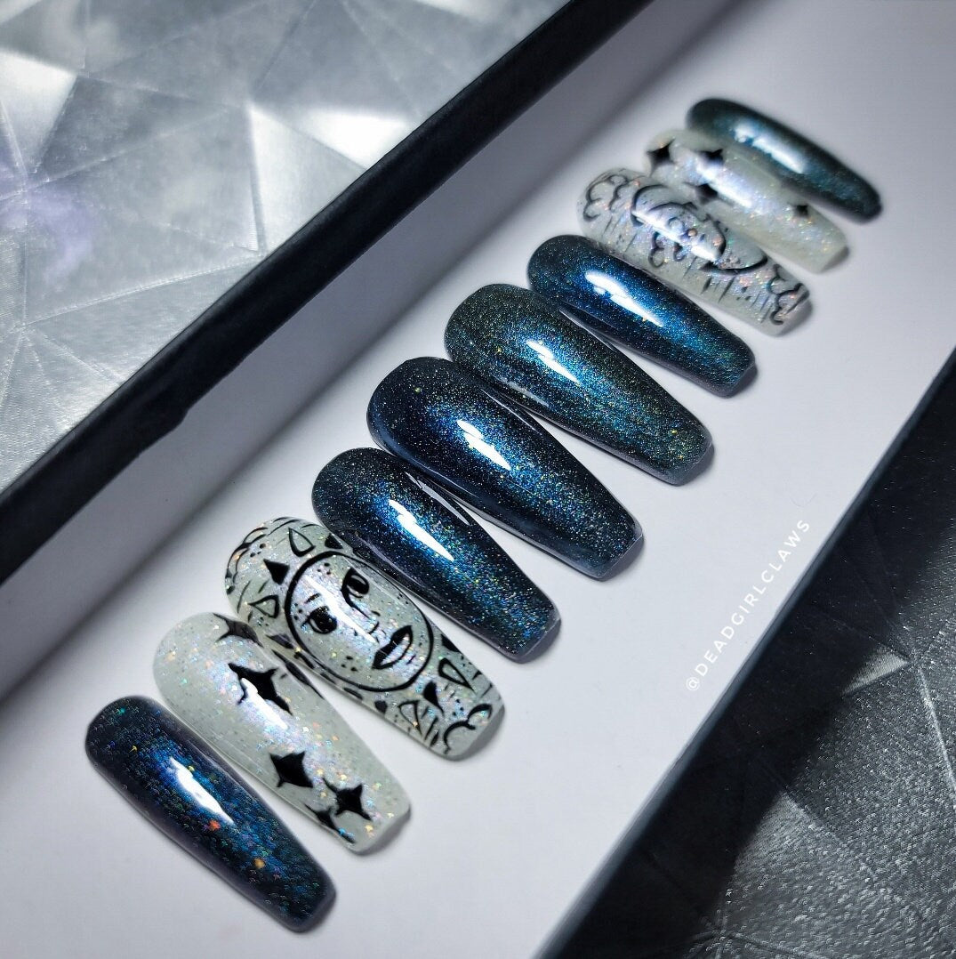 Celestial Press on Nail Set